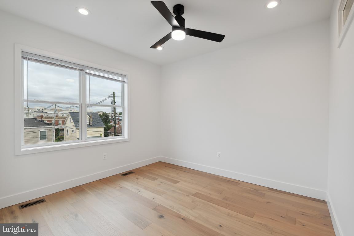 HAMPDEN HISTORIC DISTRICT - Residential Lease