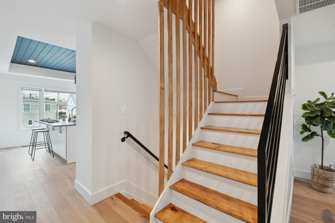 HAMPDEN HISTORIC DISTRICT - Residential Lease
