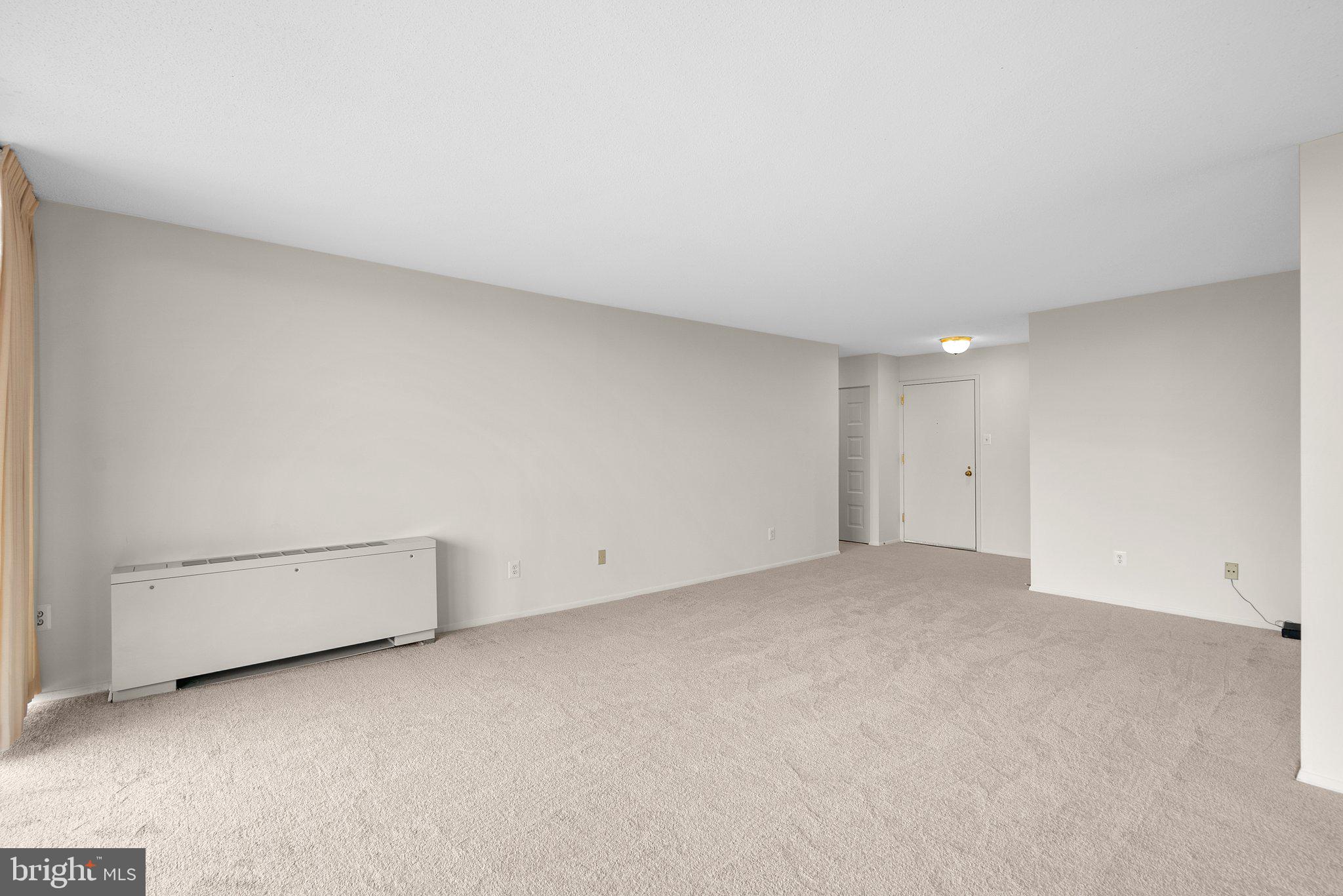 TOWERS IN WESTCHESTER PARK - Residential