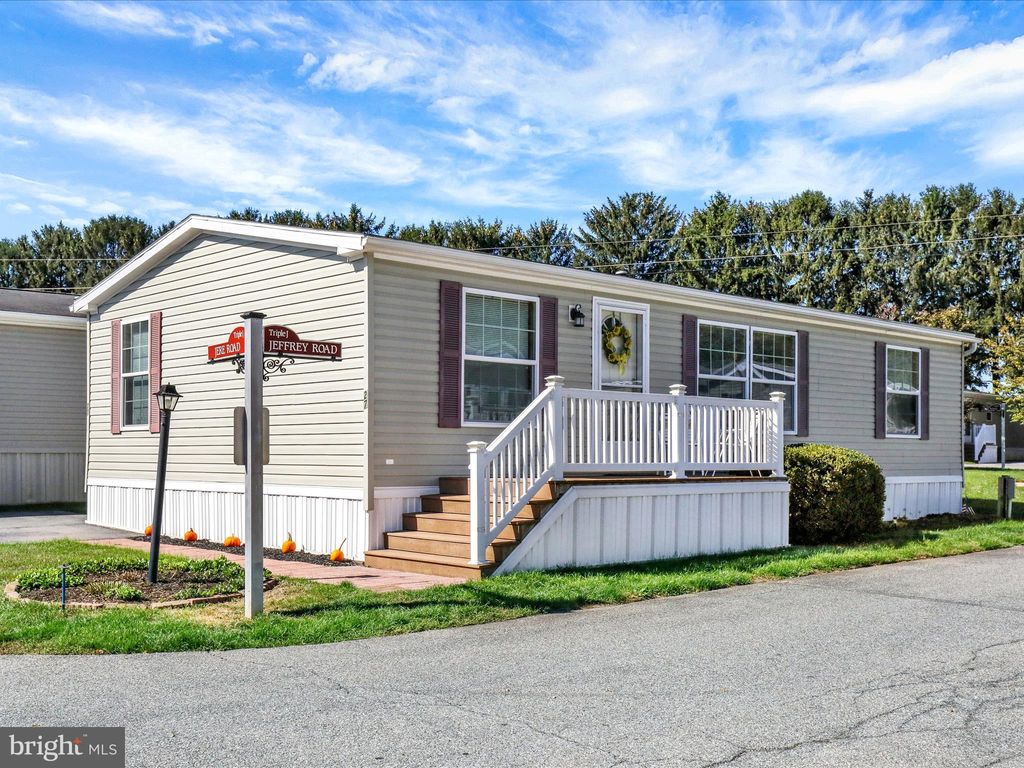 Photo of 27 Jere Road, GORDONVILLE, PA 17529 (MLS # PALA2077504)