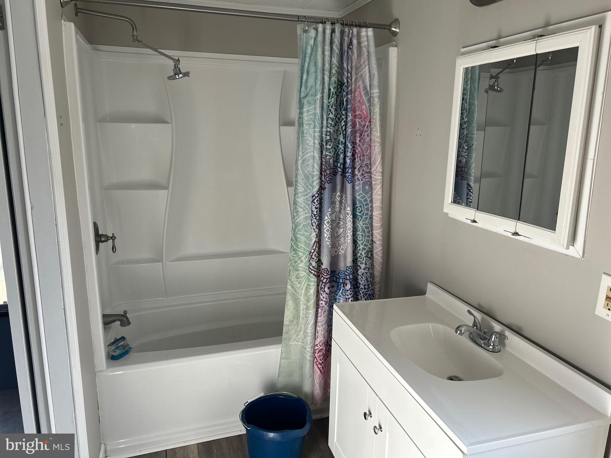 APPLEVILLE WEST - Residential