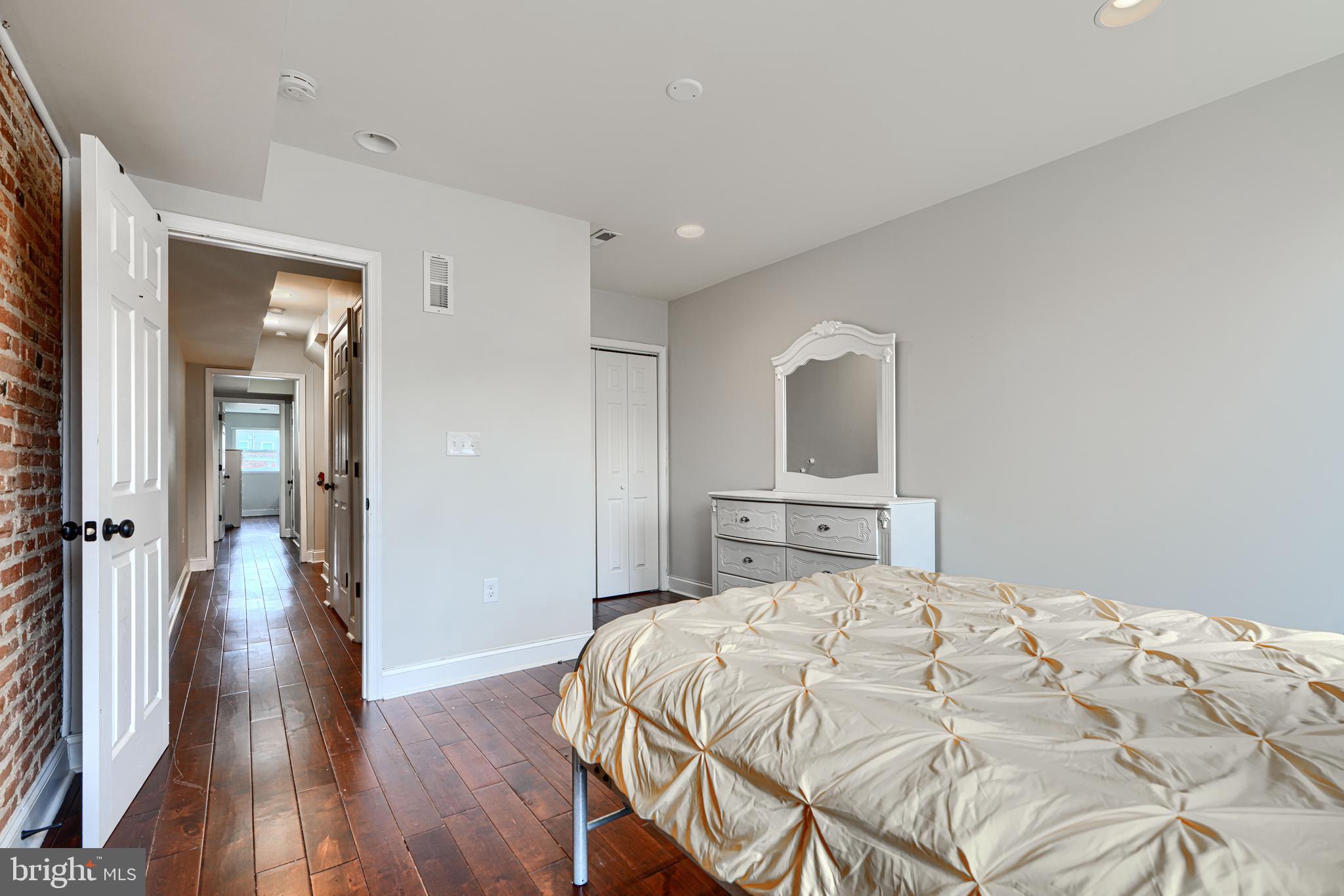 JOHNS HOPKINS - Residential Lease