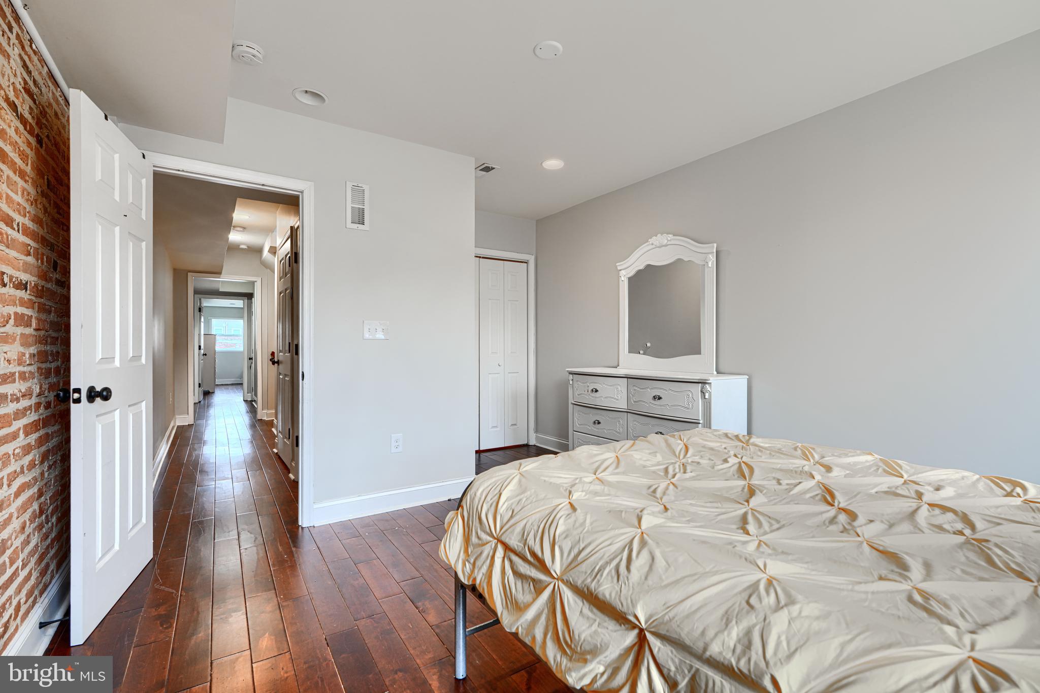 JOHNS HOPKINS - Residential Lease