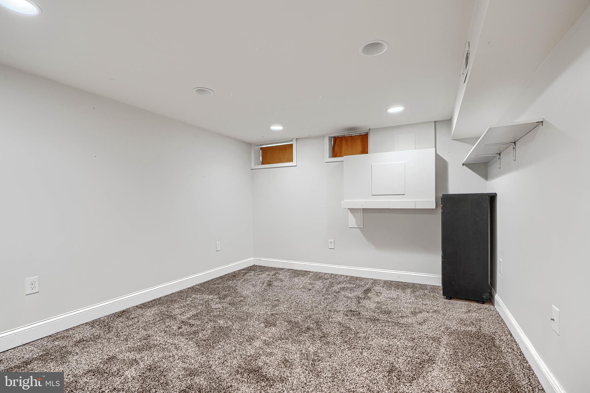 JOHNS HOPKINS - Residential Lease