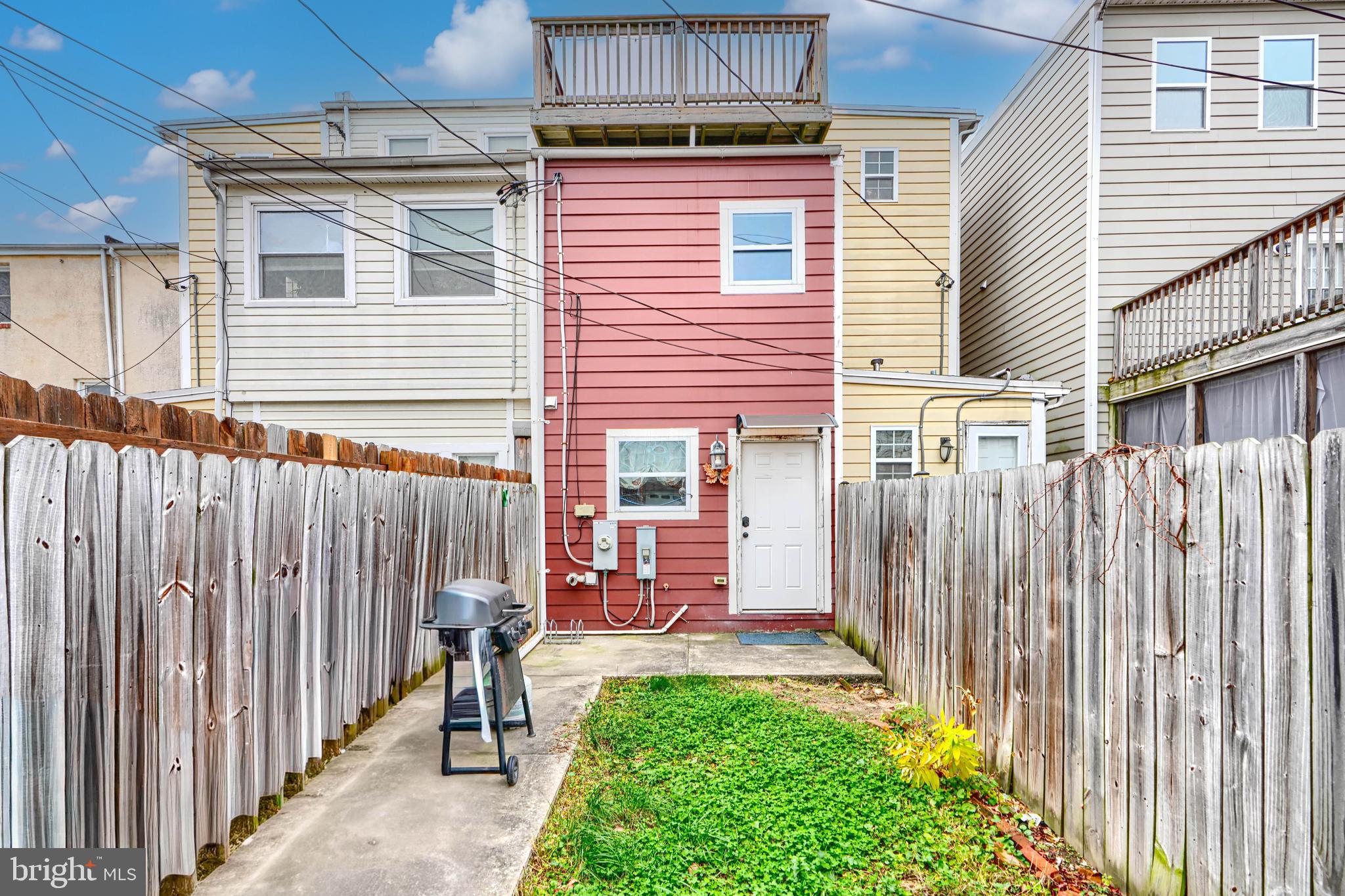 JOHNS HOPKINS - Residential Lease