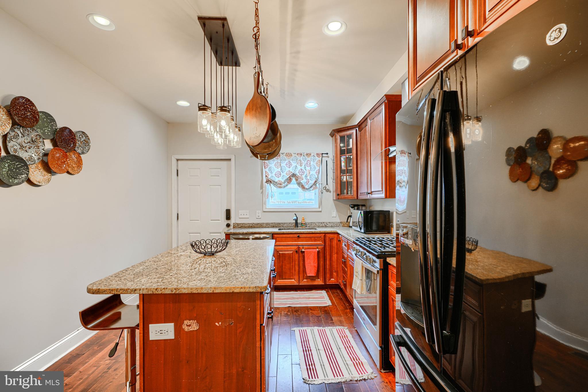 JOHNS HOPKINS - Residential Lease