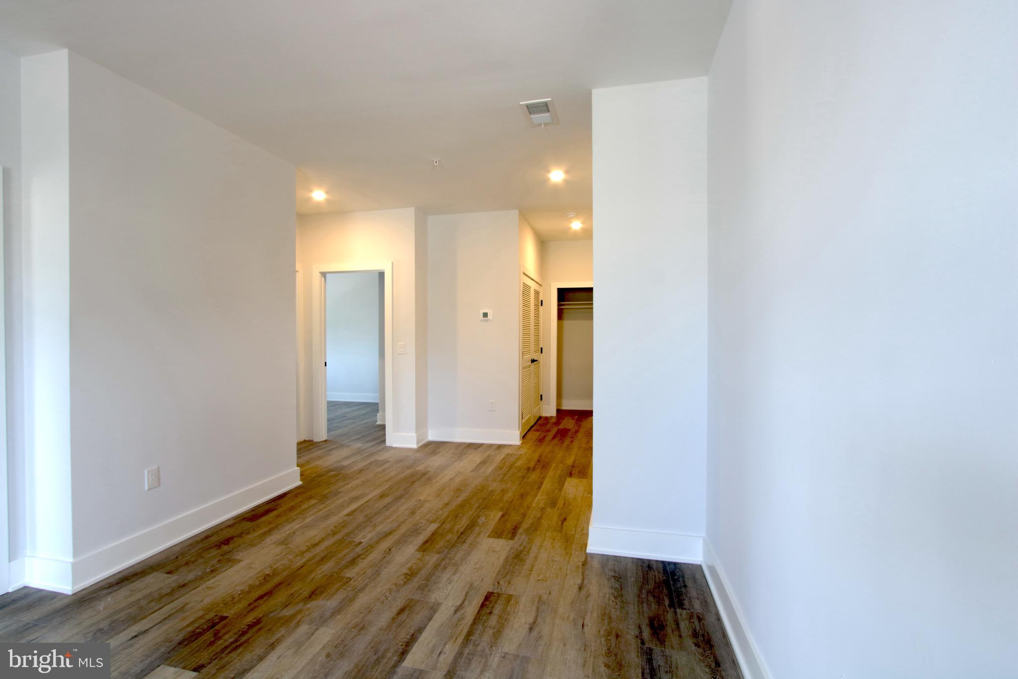 FRANKFORD - Residential Lease