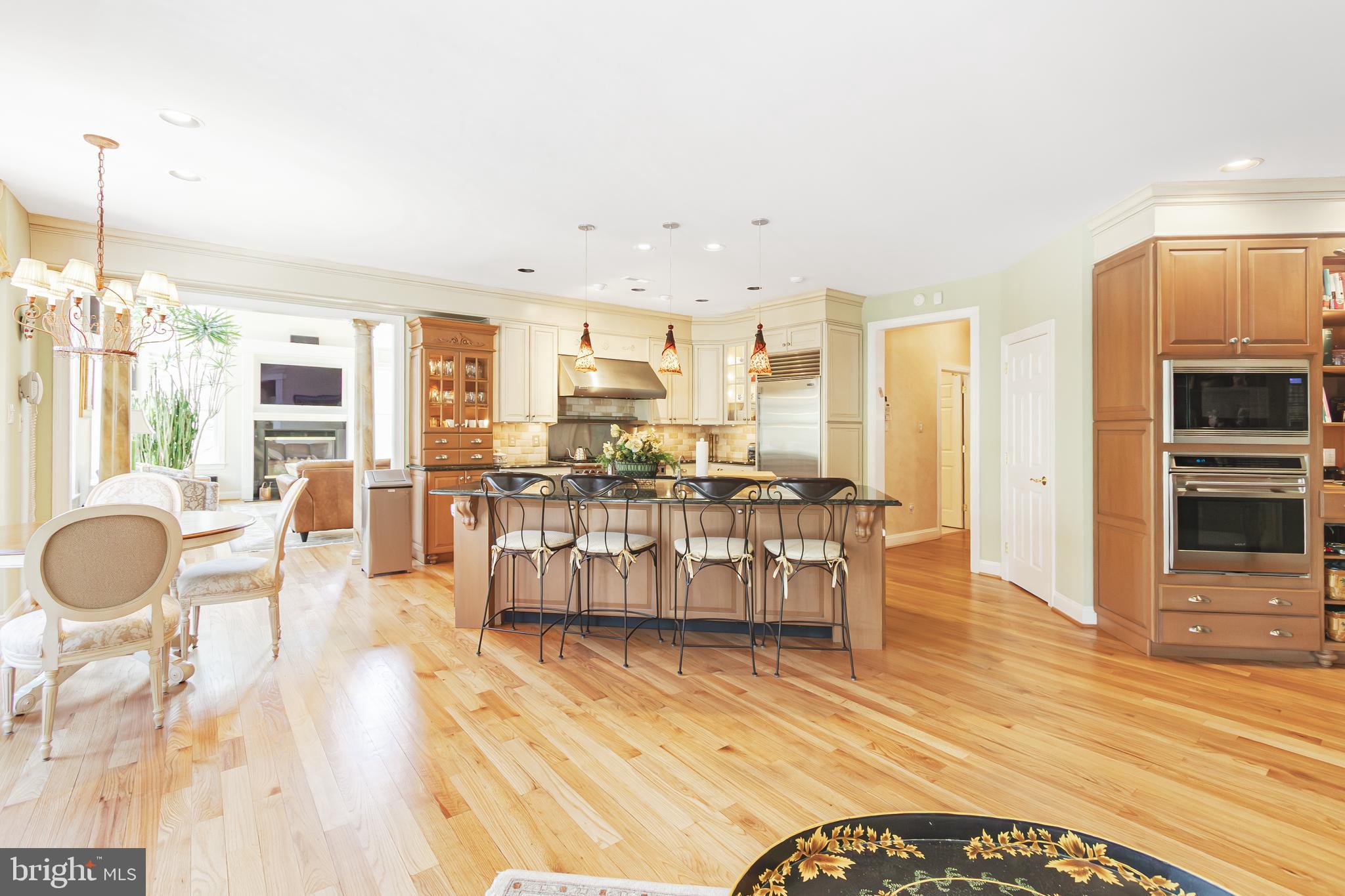 MEADOW BROOK - Residential