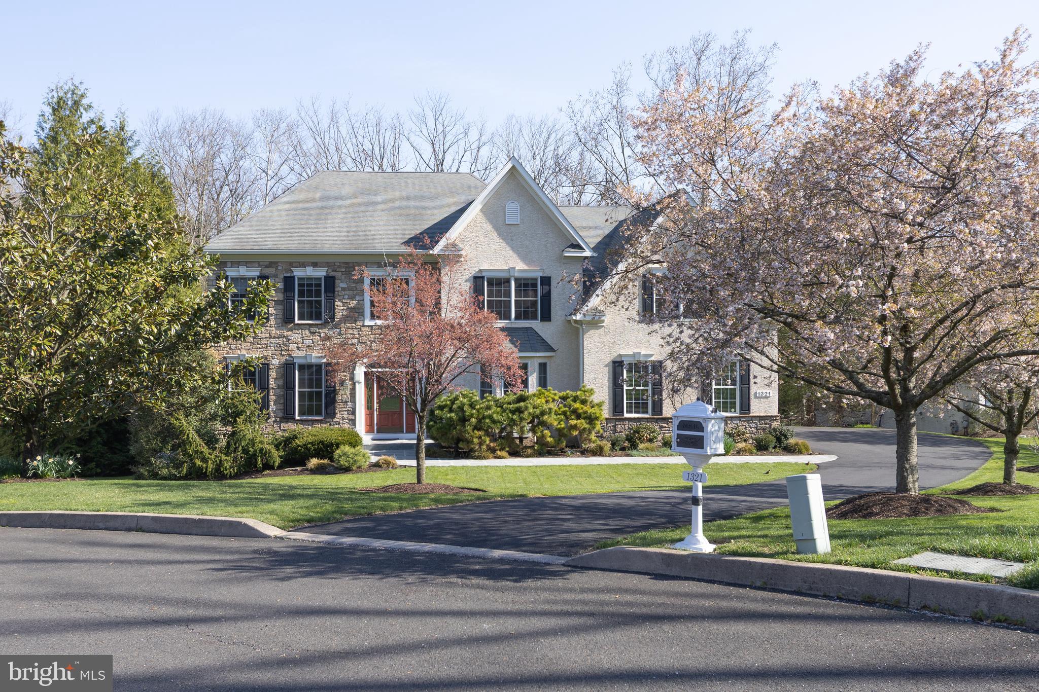 MEADOW BROOK - Residential