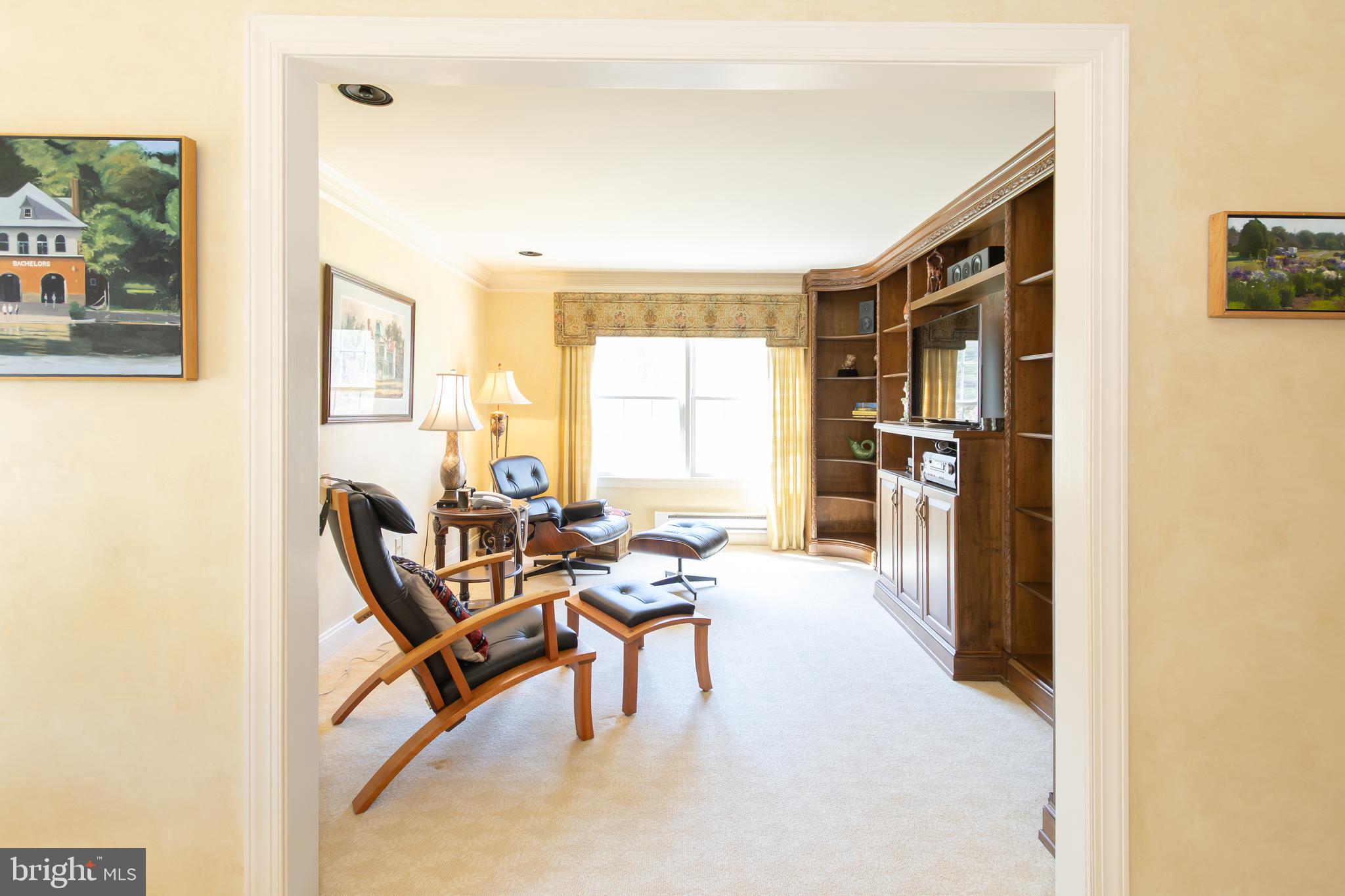 MEADOW BROOK - Residential