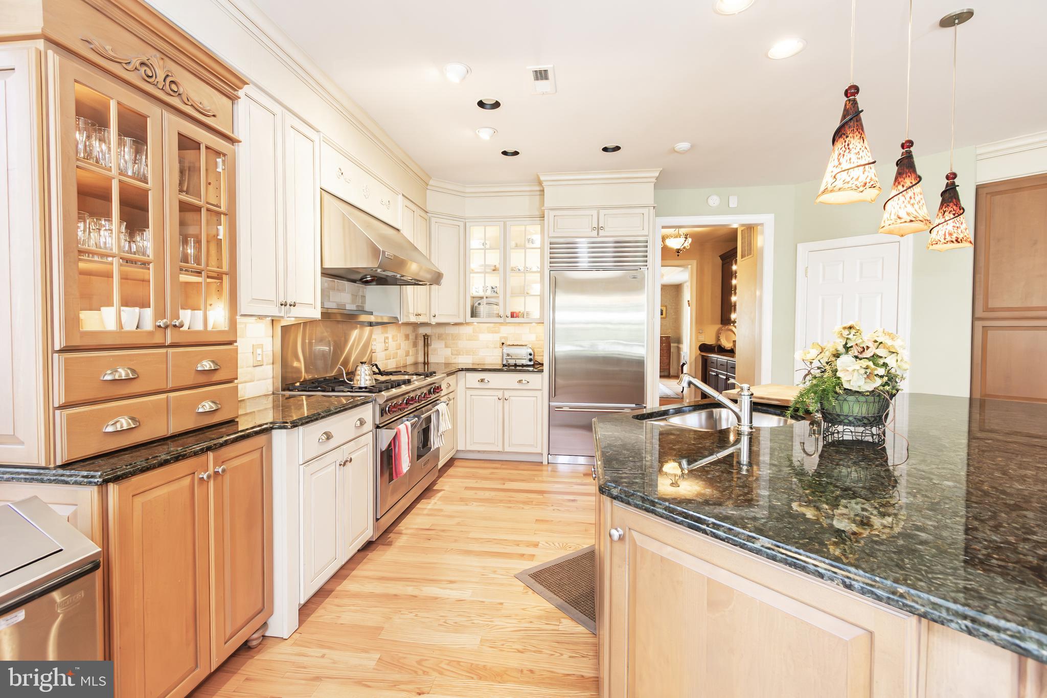 MEADOW BROOK - Residential