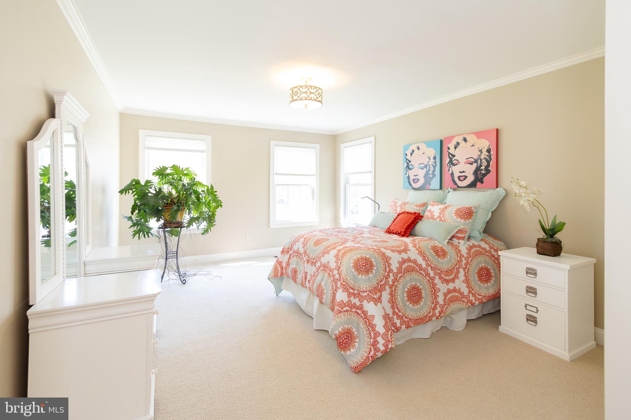 MEADOW BROOK - Residential