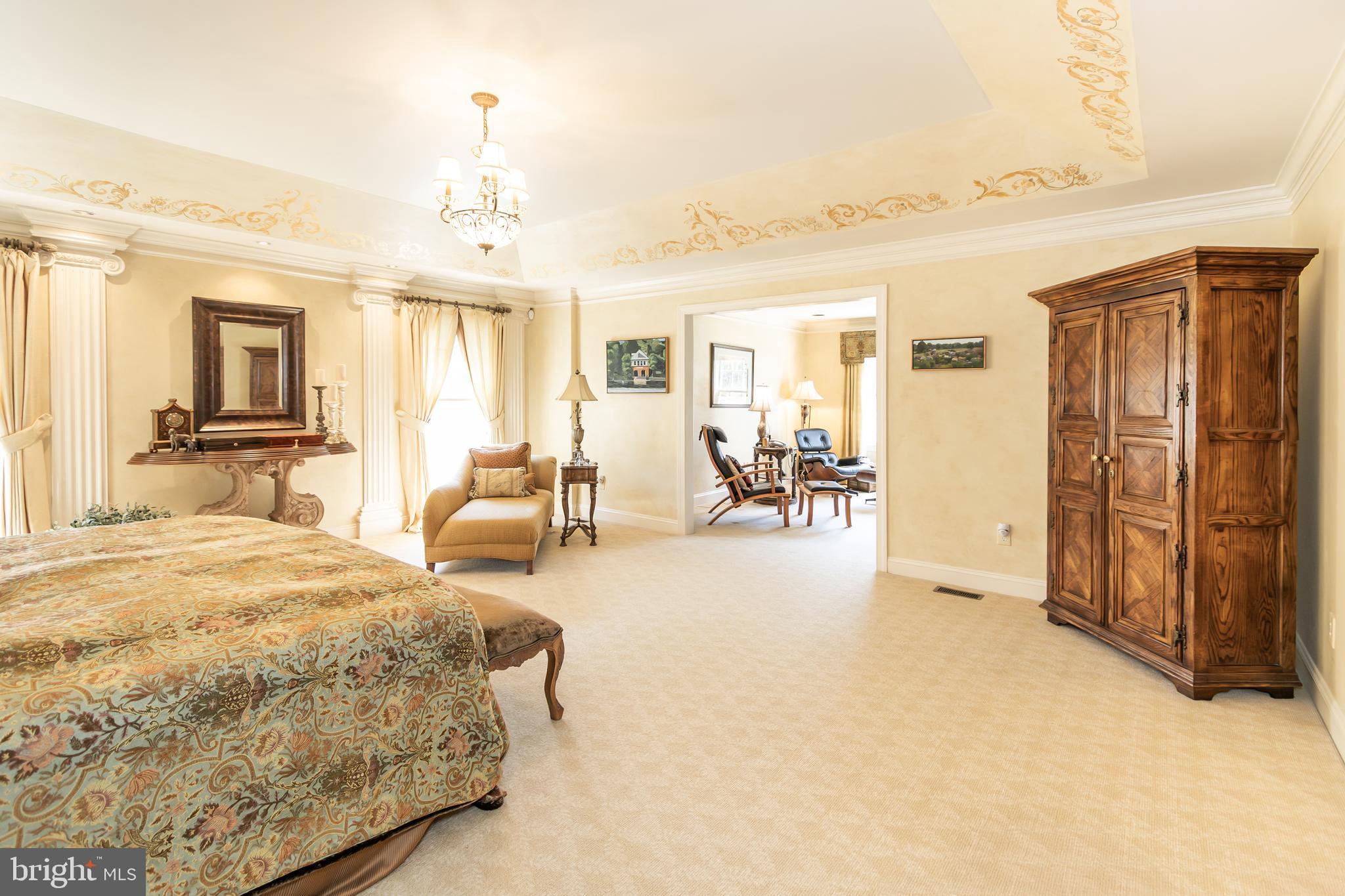 MEADOW BROOK - Residential