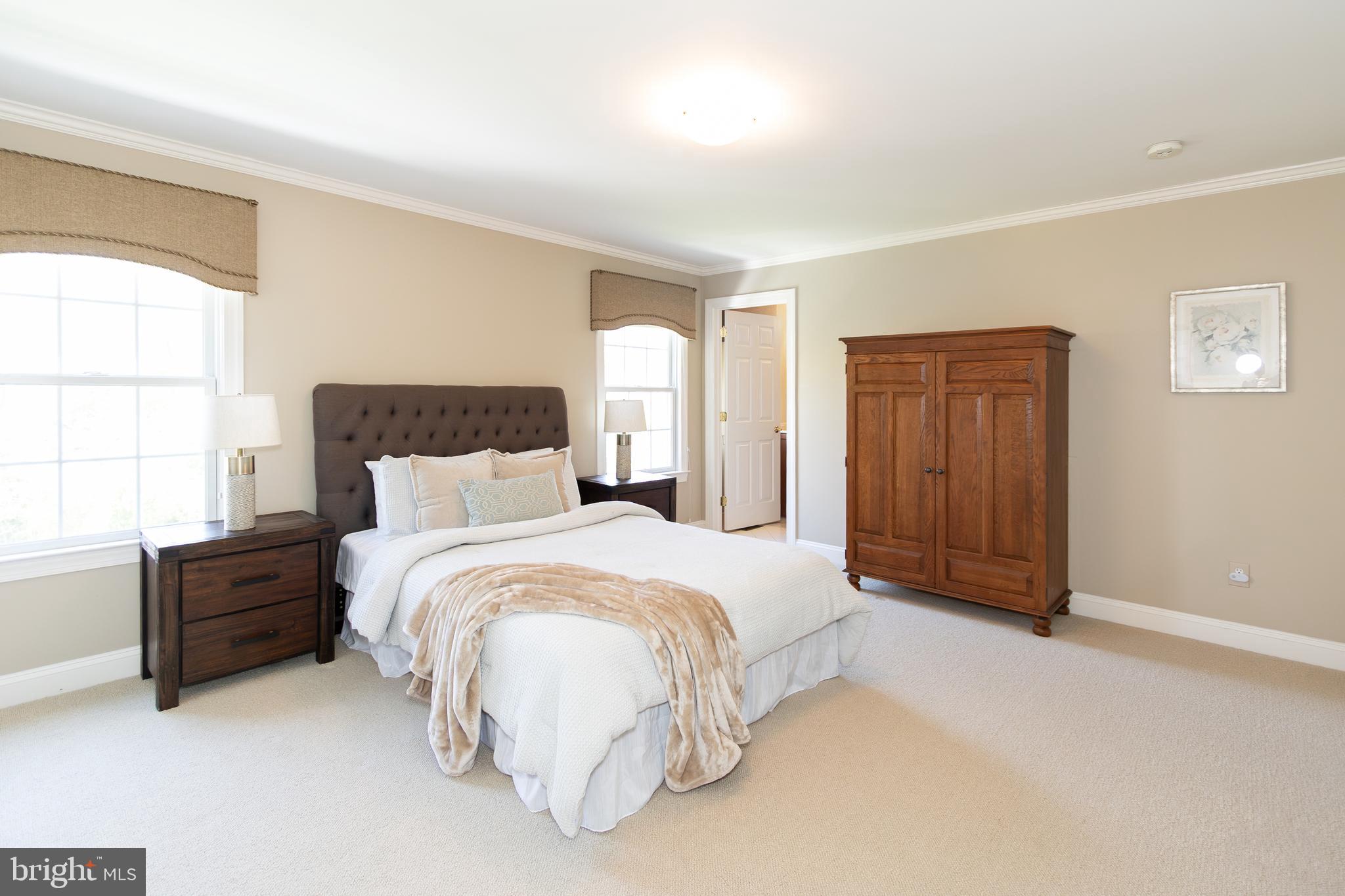 MEADOW BROOK - Residential