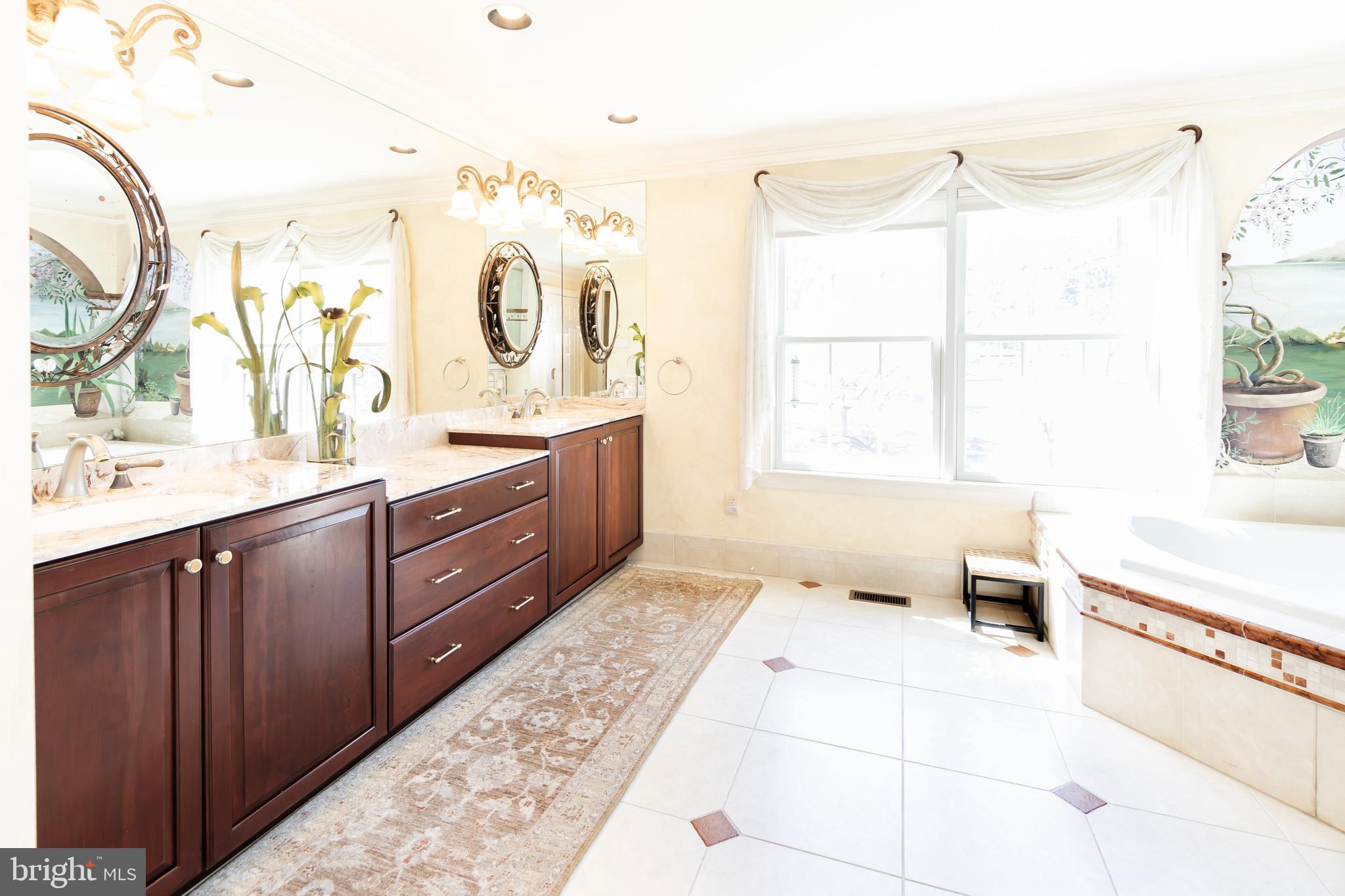 MEADOW BROOK - Residential