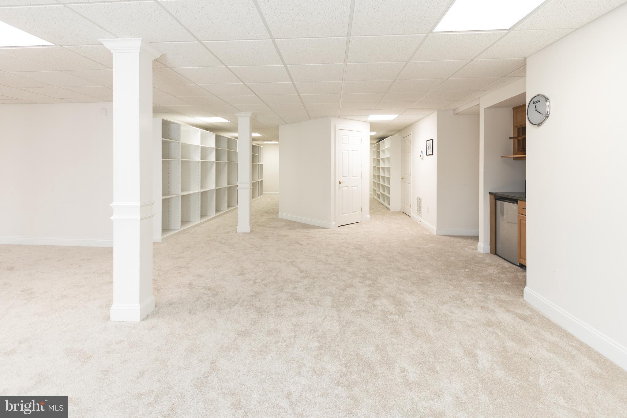 MEADOW BROOK - Residential