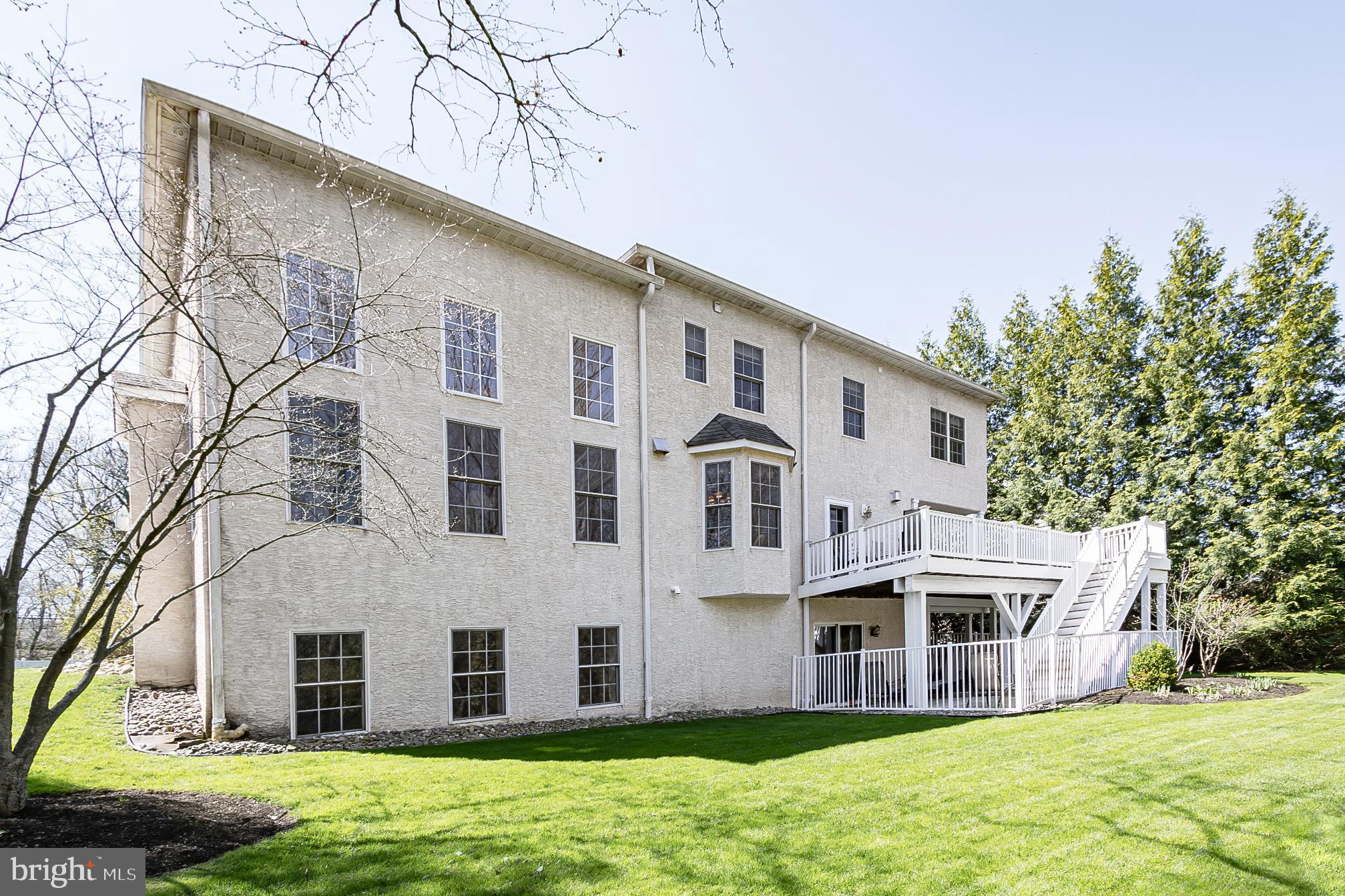 MEADOW BROOK - Residential