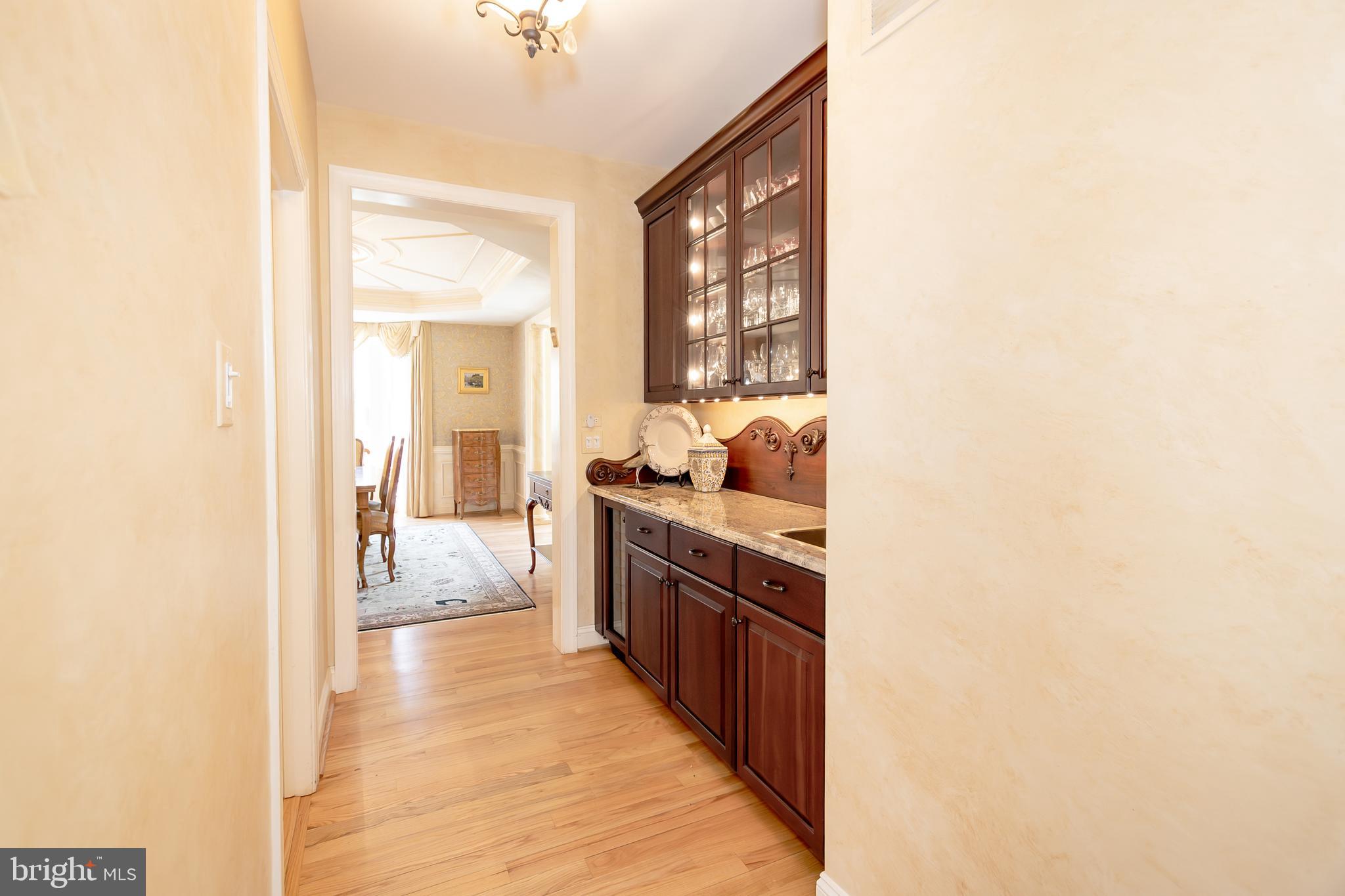 MEADOW BROOK - Residential