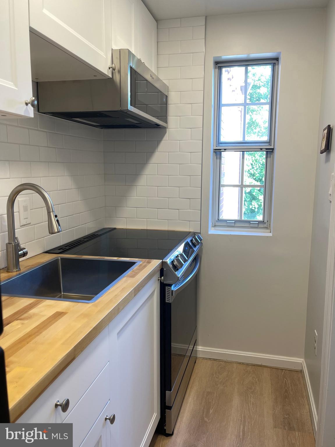 COLONIAL VILLAGE III - Residential Lease