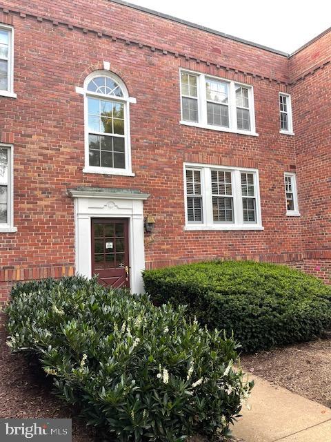 COLONIAL VILLAGE III - Residential Lease