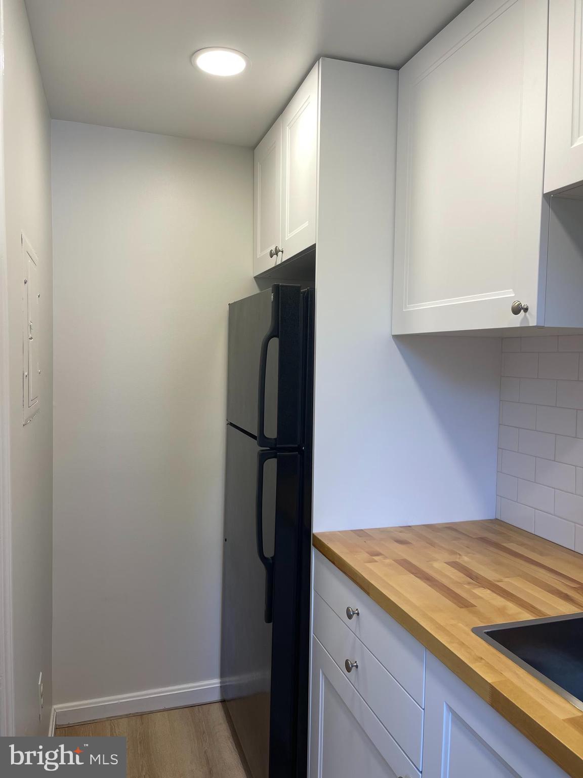 COLONIAL VILLAGE III - Residential Lease