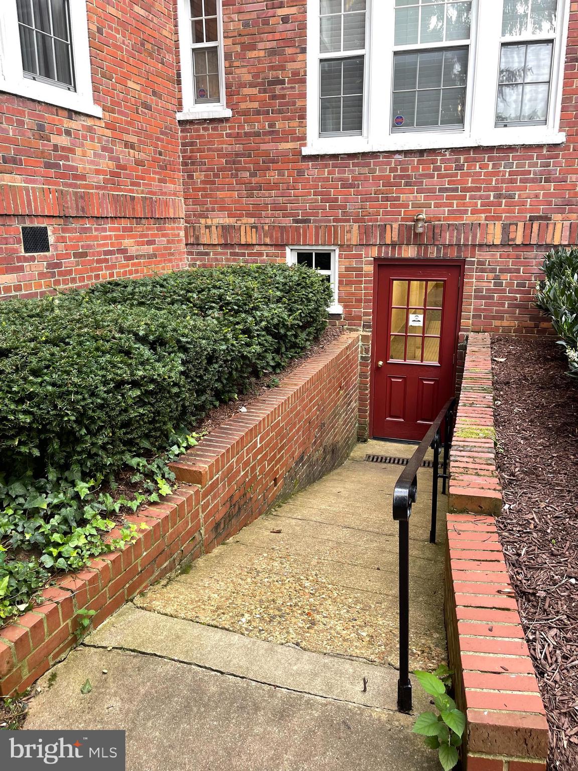 COLONIAL VILLAGE III - Residential Lease