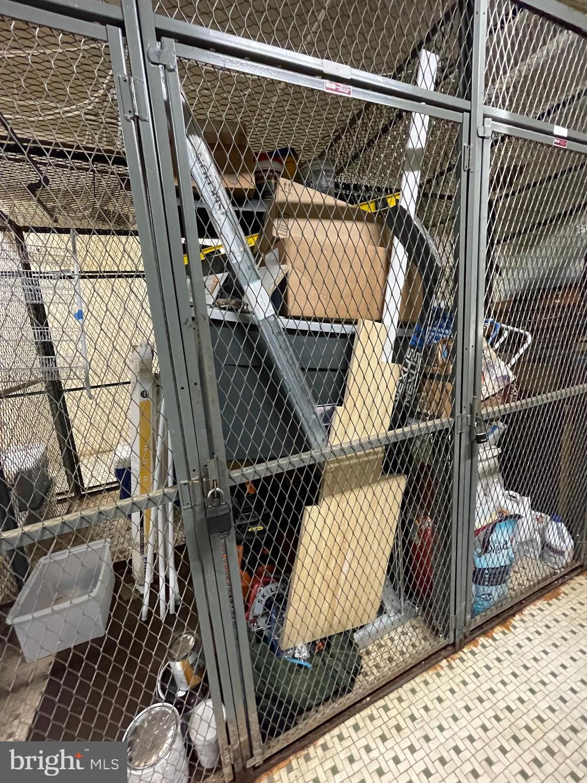 COLONIAL VILLAGE III - Residential Lease