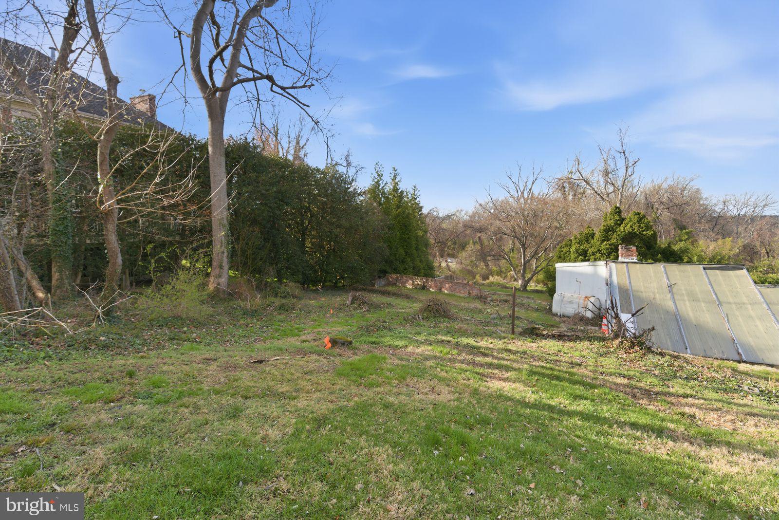 ARLINGWOOD - Residential