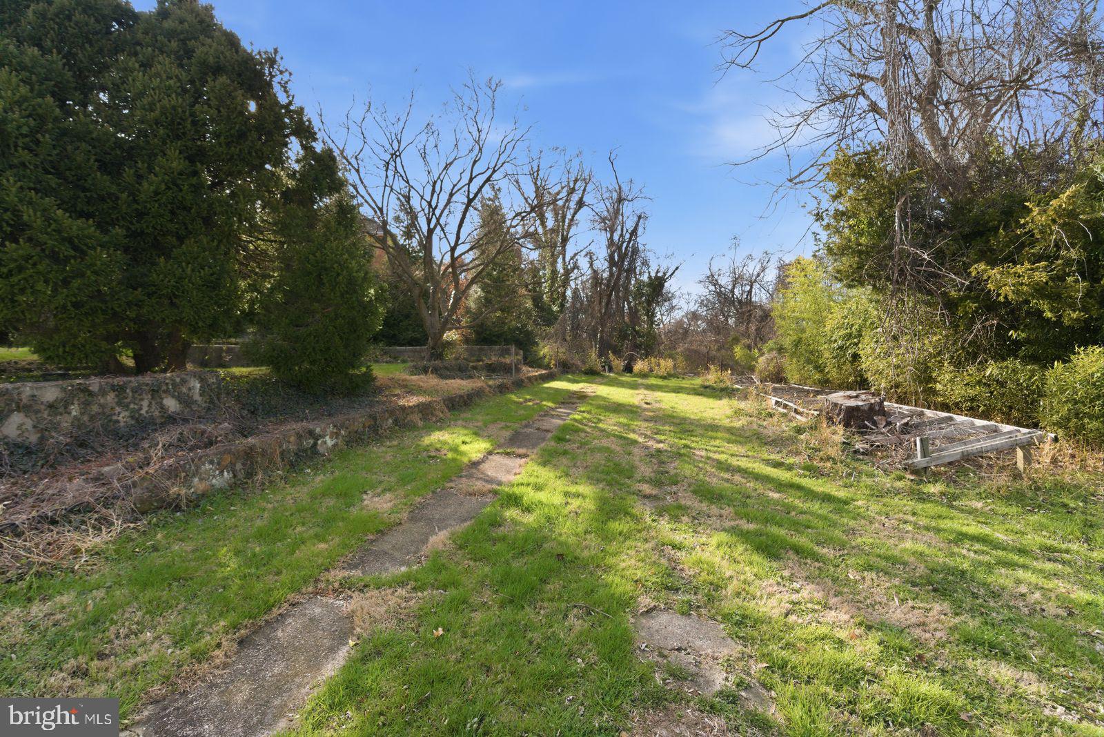 ARLINGWOOD - Residential