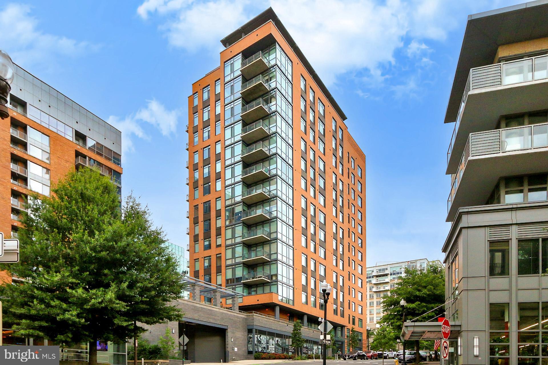 CLARENDON - Residential Lease