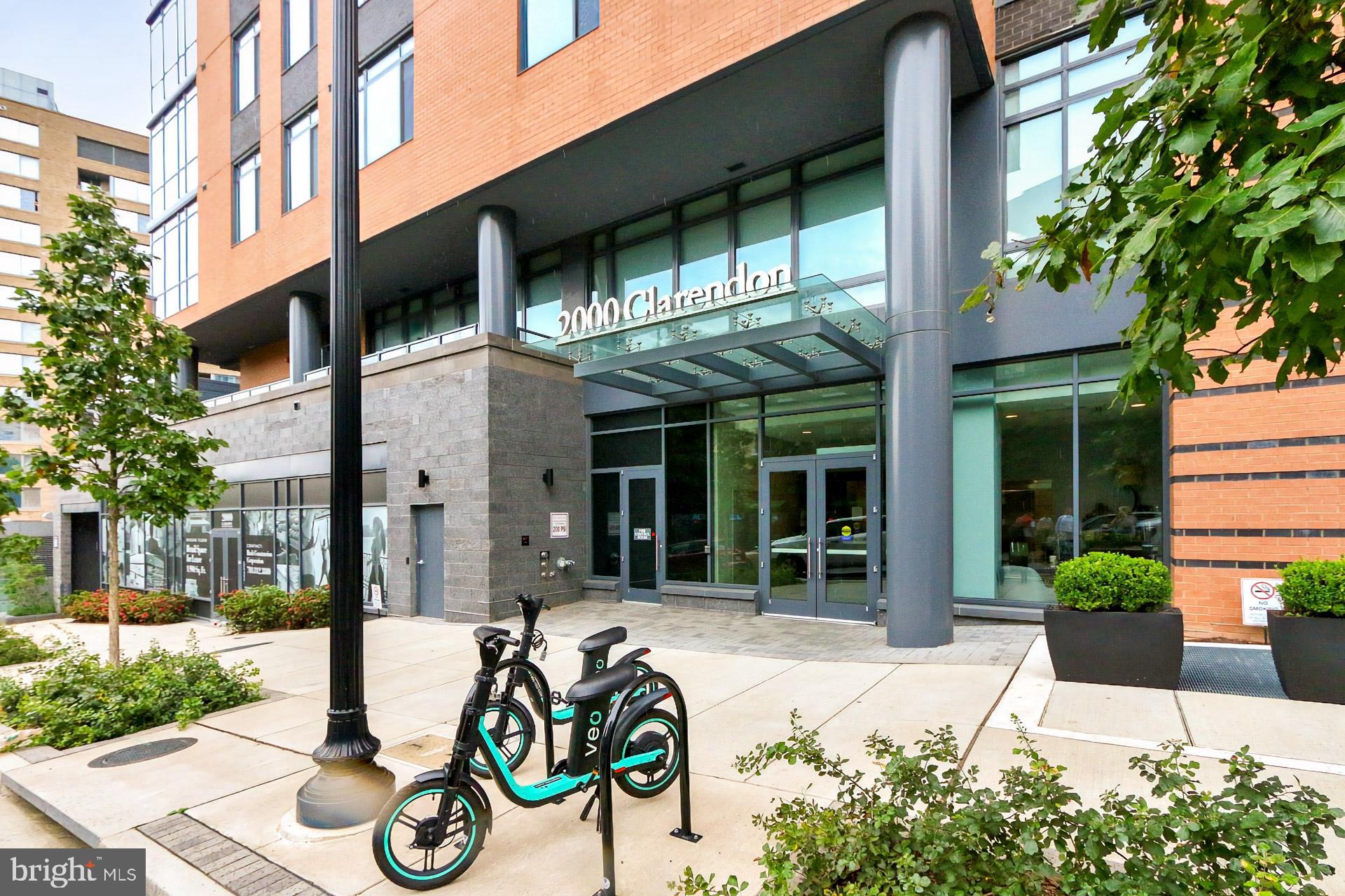 CLARENDON - Residential Lease