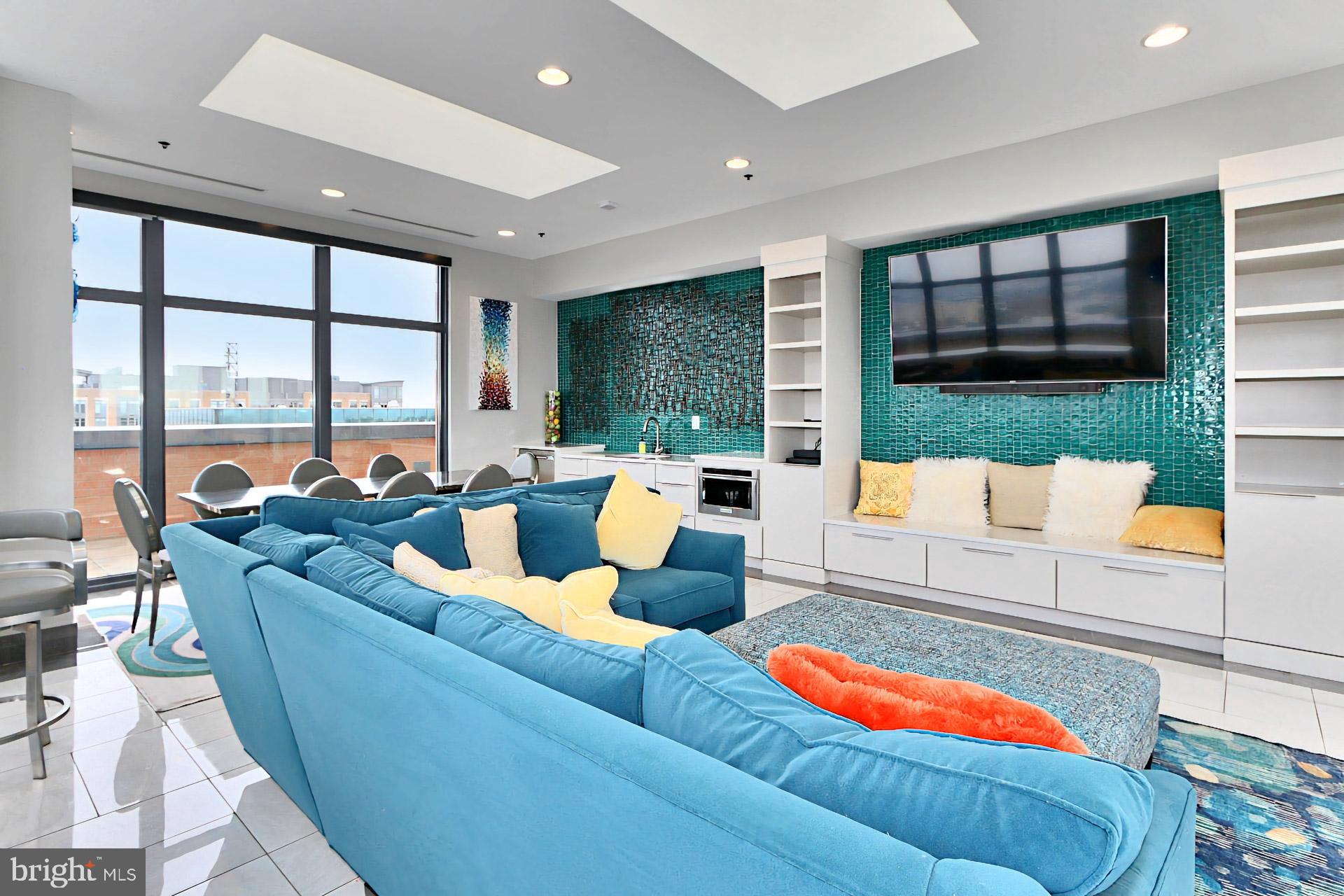 CLARENDON - Residential Lease