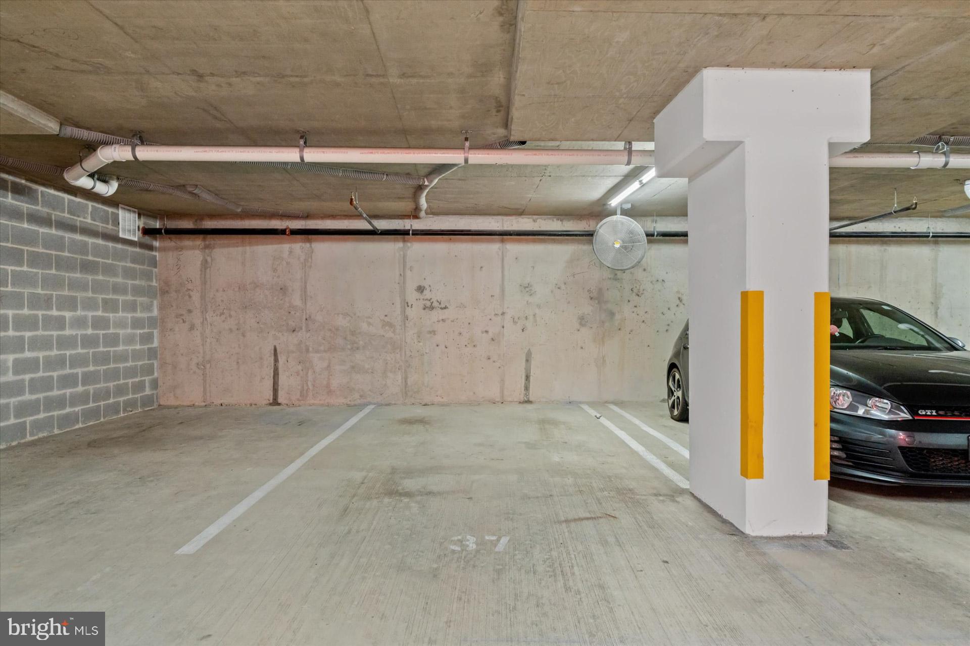 CLARENDON - Residential Lease