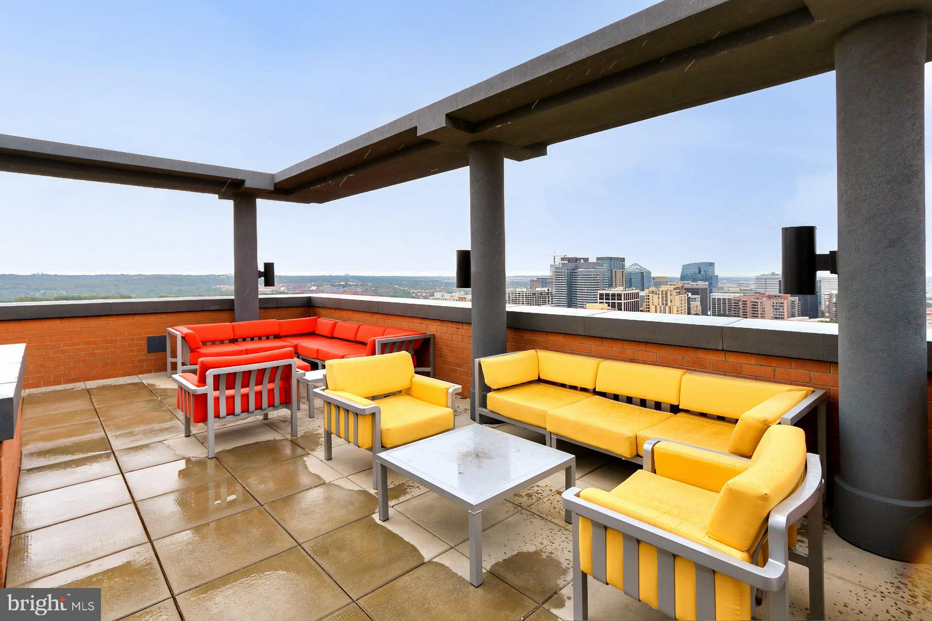 CLARENDON - Residential Lease