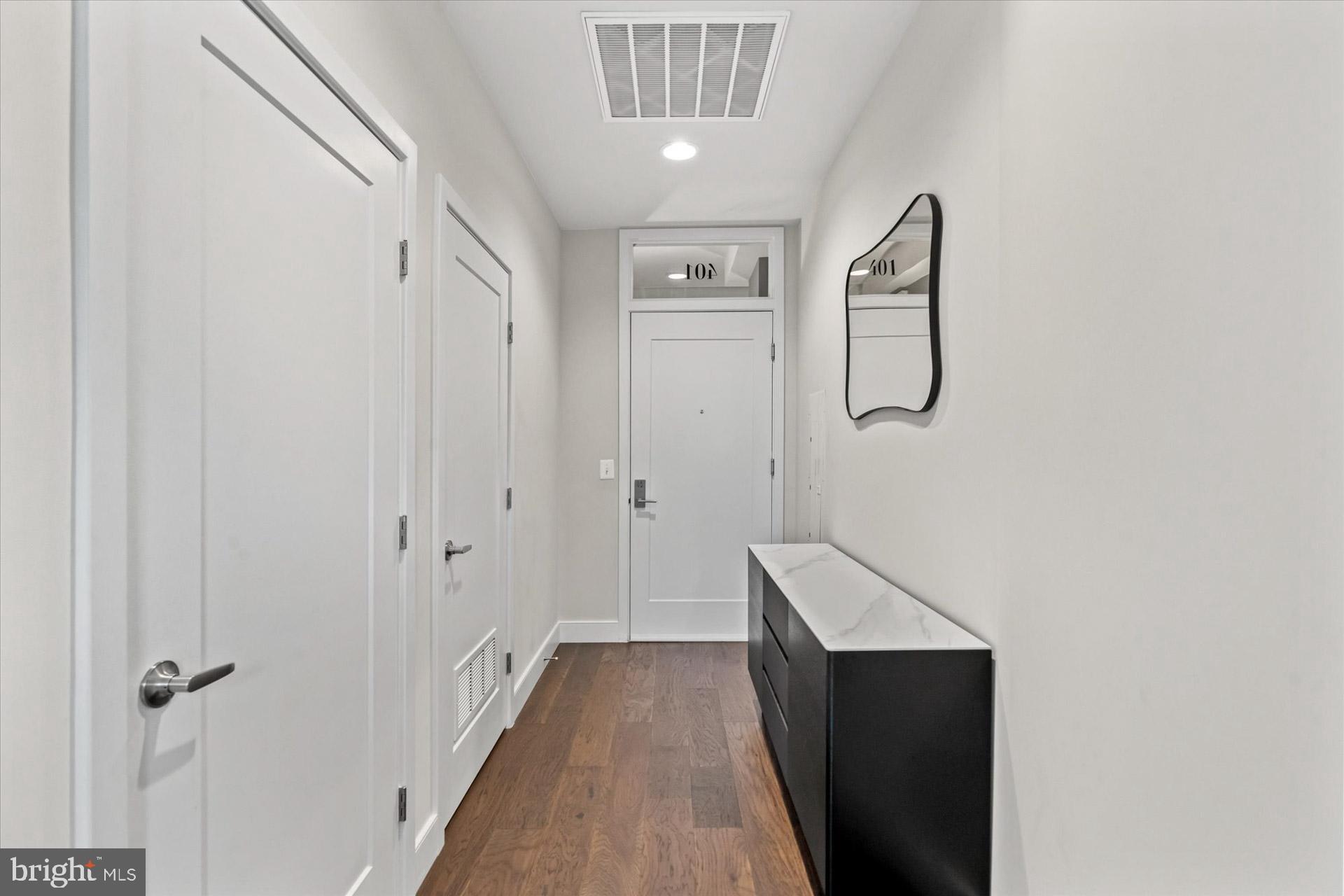 CLARENDON - Residential Lease