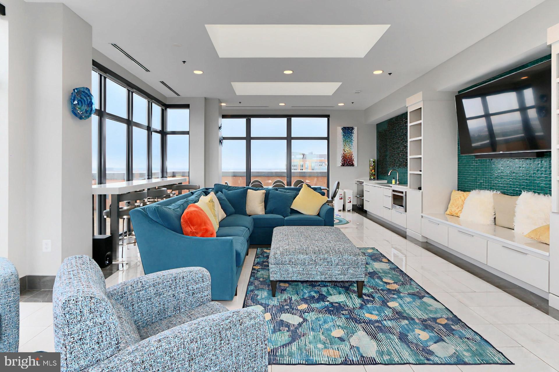 CLARENDON - Residential Lease