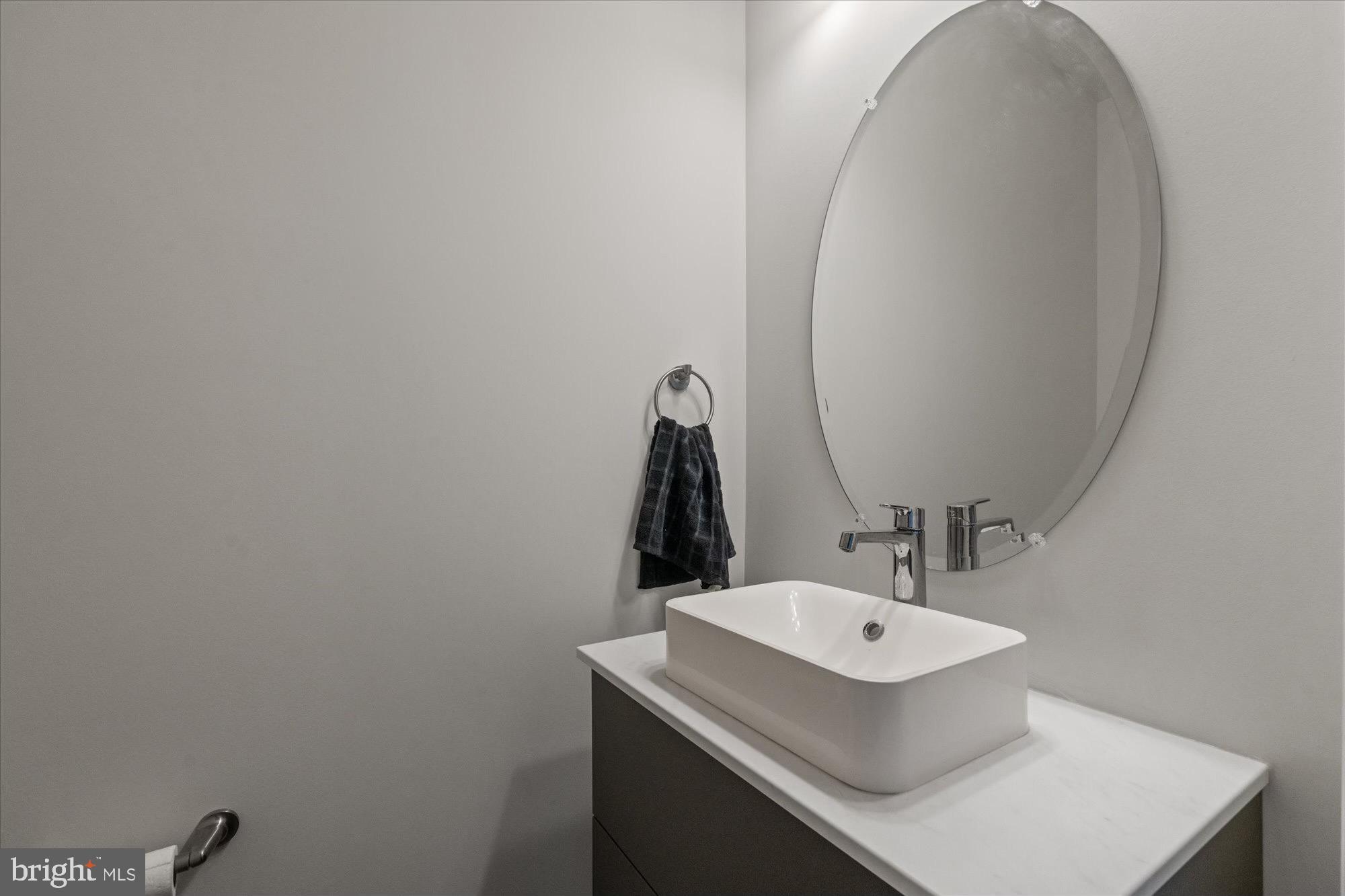 CLARENDON - Residential Lease