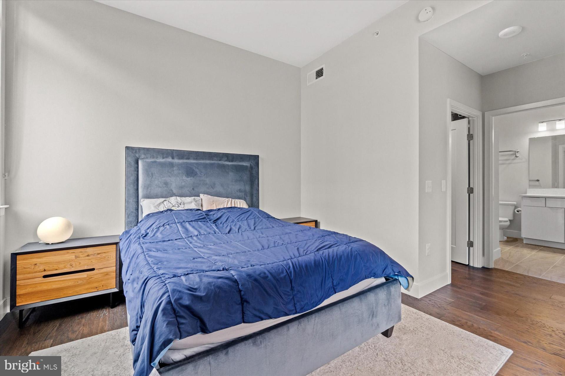 CLARENDON - Residential Lease