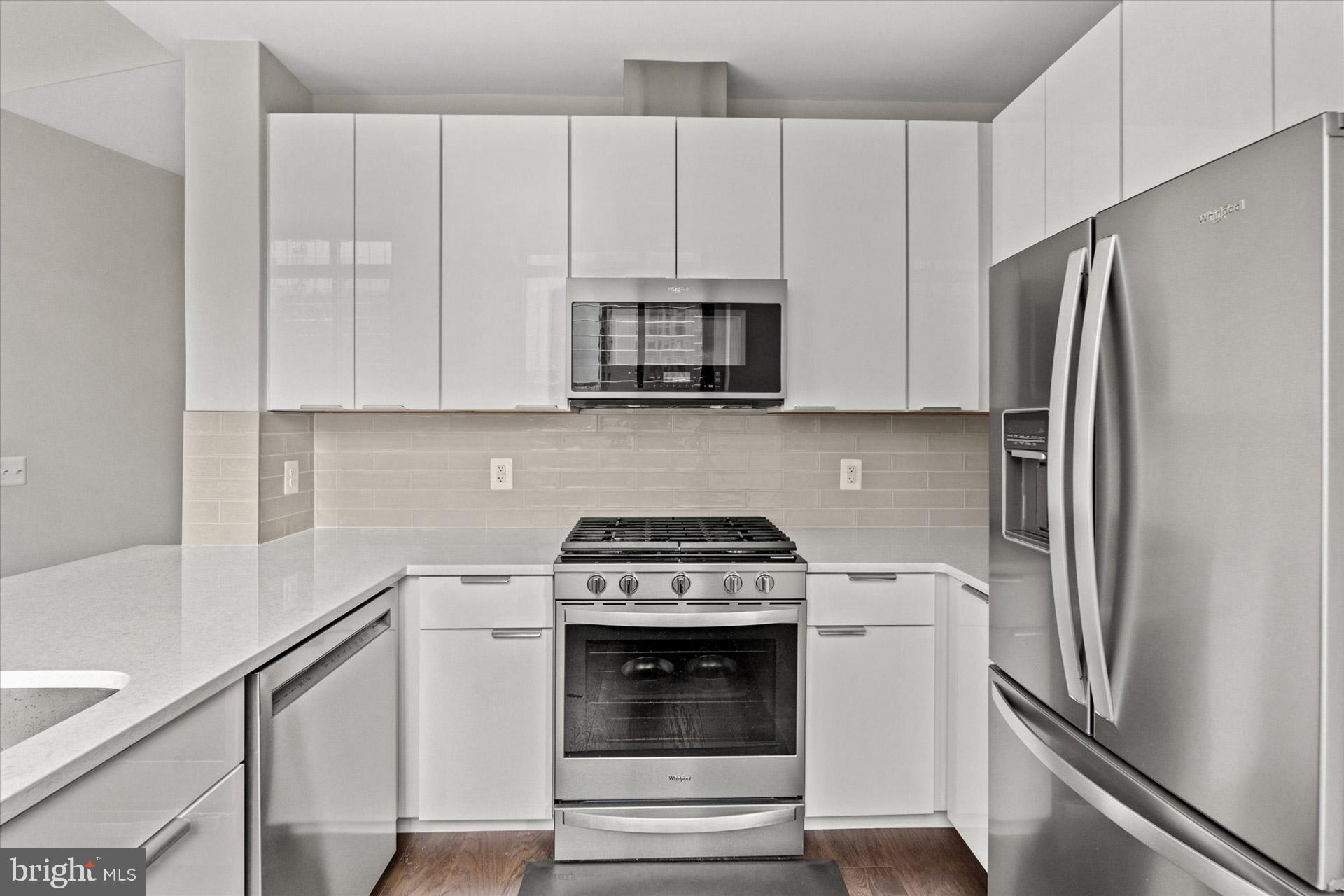 CLARENDON - Residential Lease