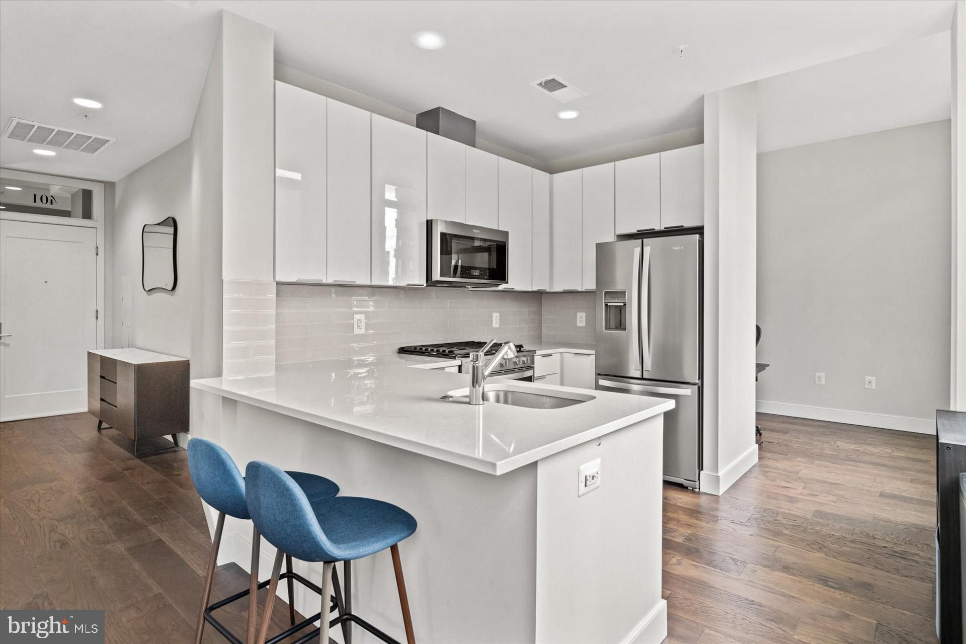 CLARENDON - Residential Lease