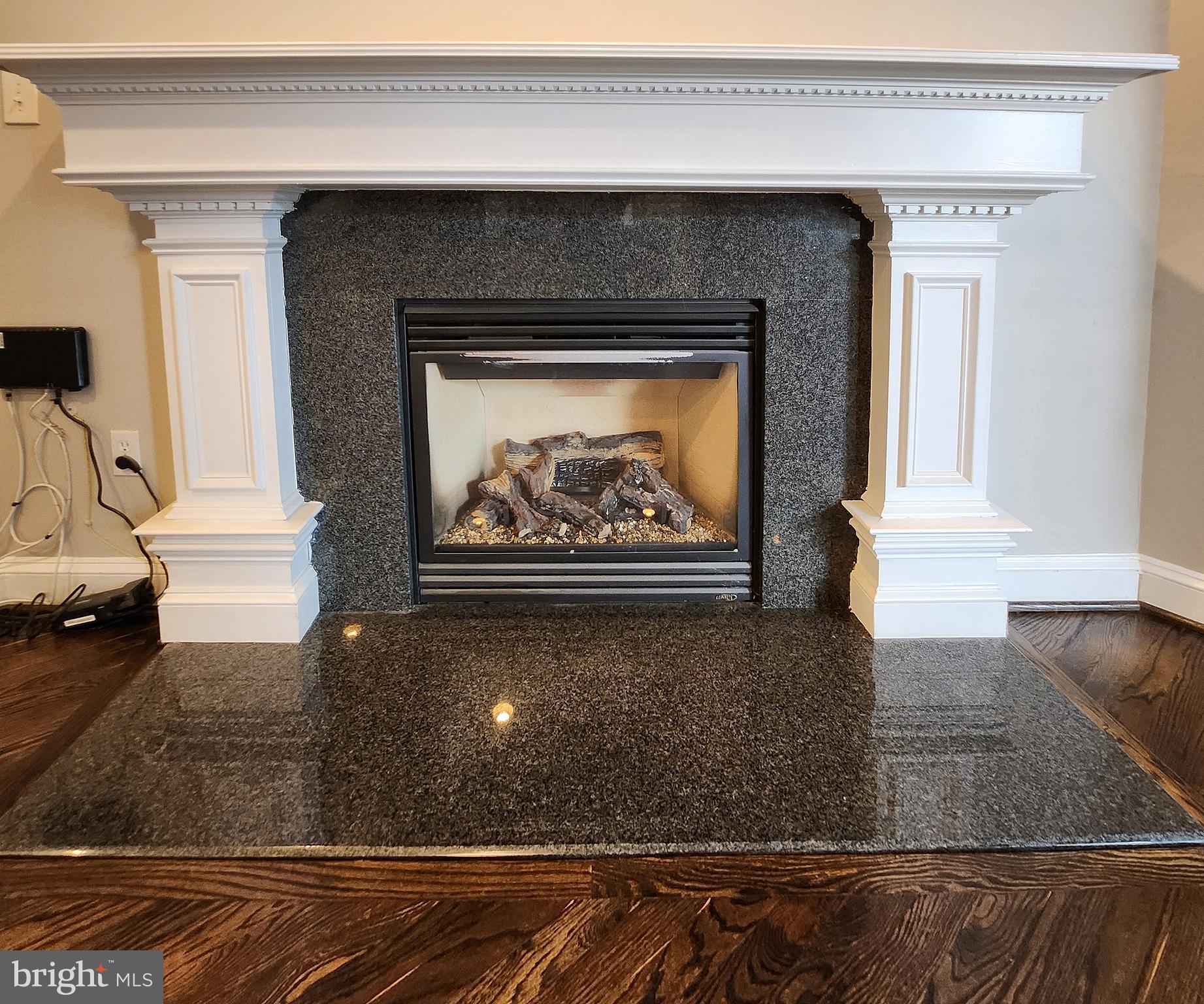 VIENNA WOODS - Residential Lease