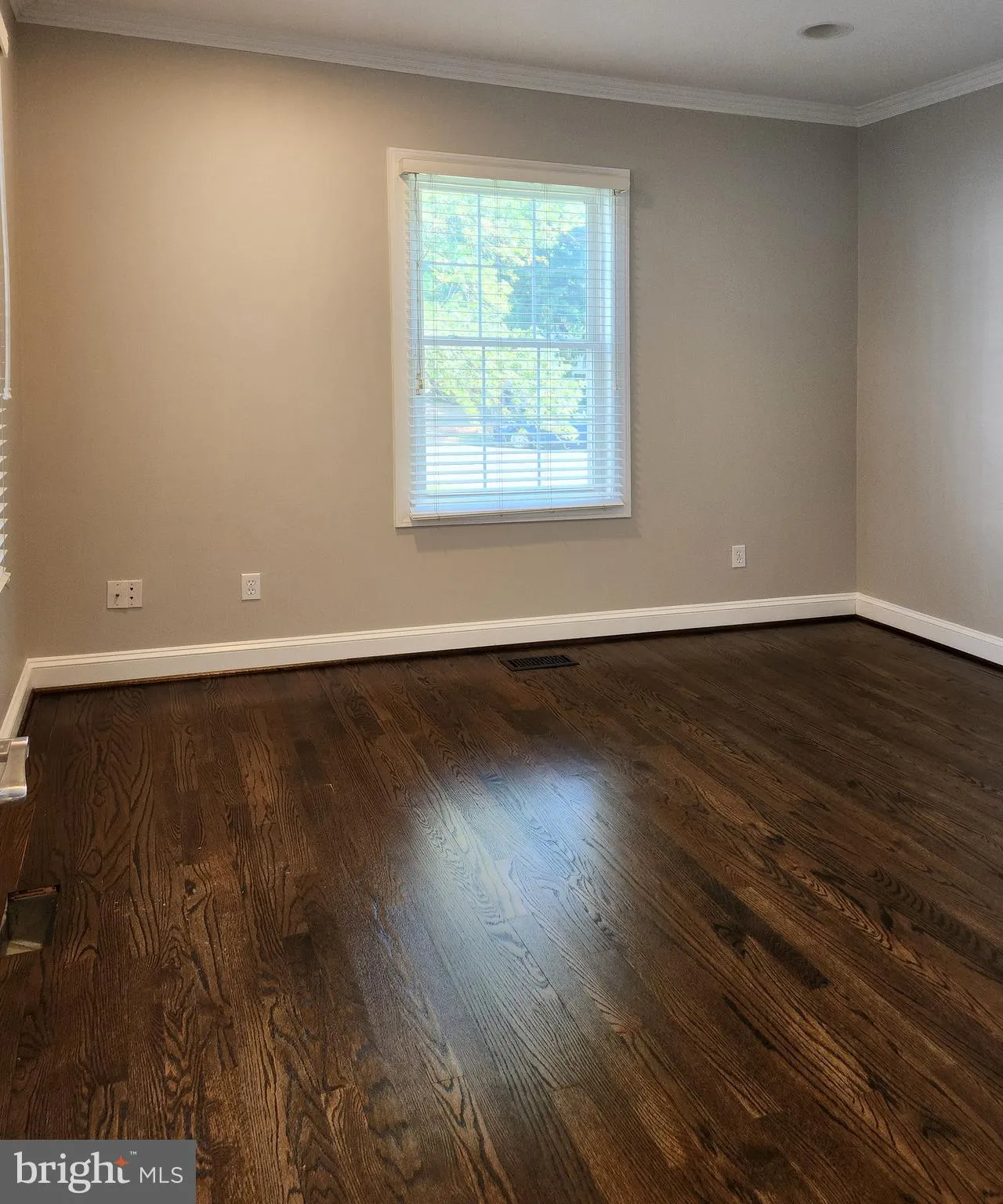 Vienna, Virginia 22180, United States, 6 Bedrooms Bedrooms, ,5 BathroomsBathrooms,Residential,Active,241312