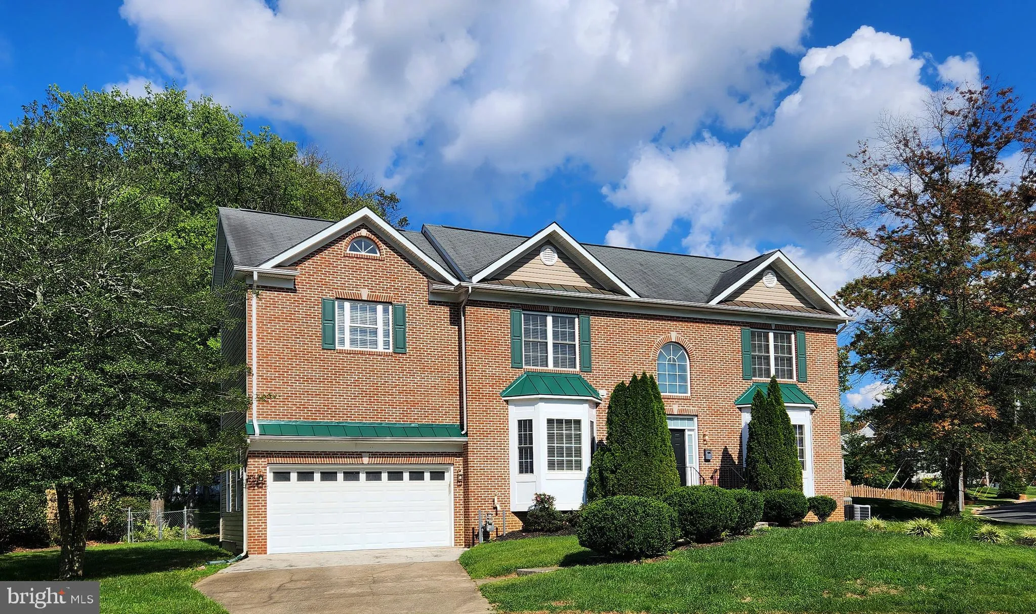 Vienna, Virginia 22180, United States, 6 Bedrooms Bedrooms, ,5 BathroomsBathrooms,Residential,Active,241312