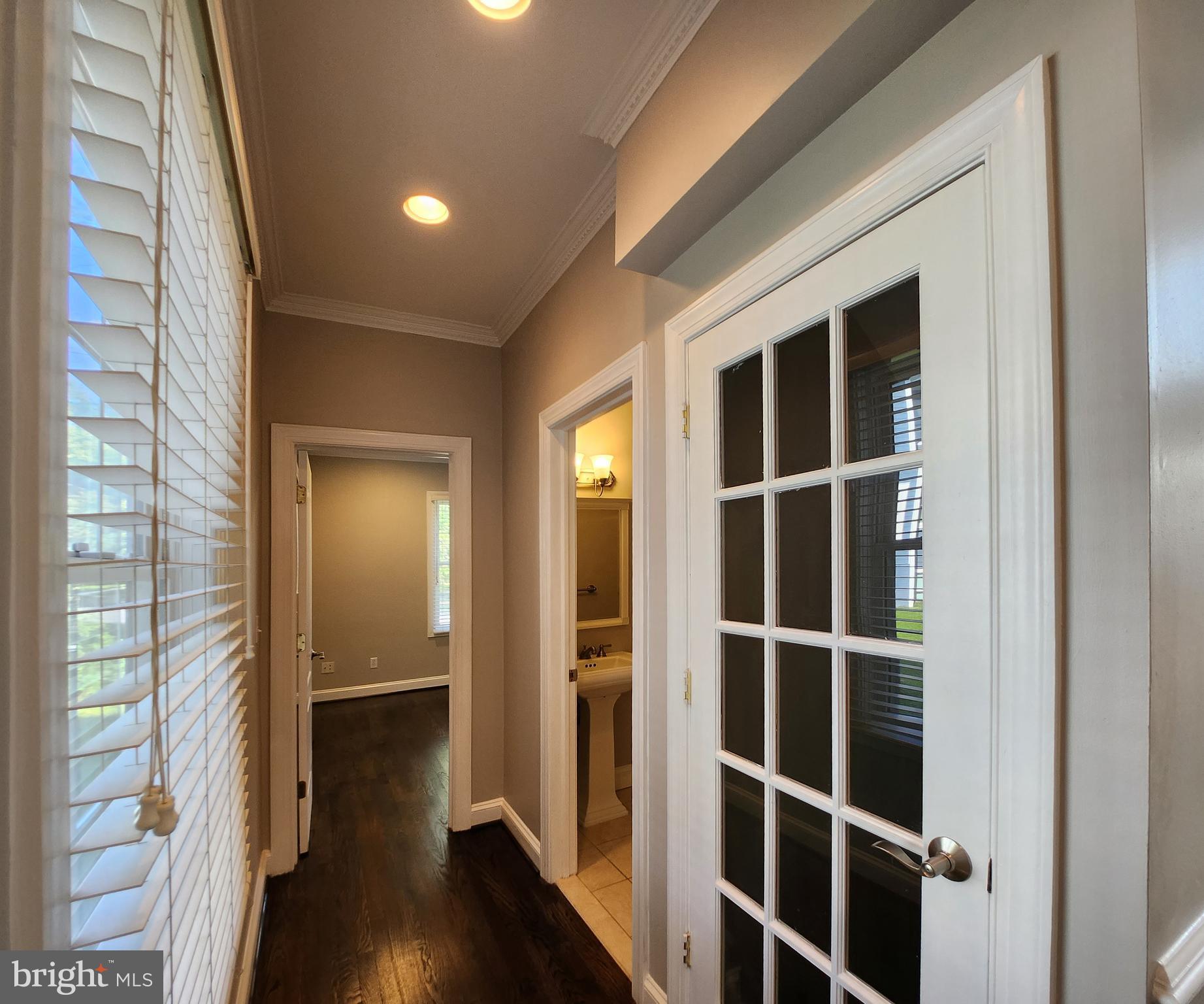 VIENNA WOODS - Residential Lease