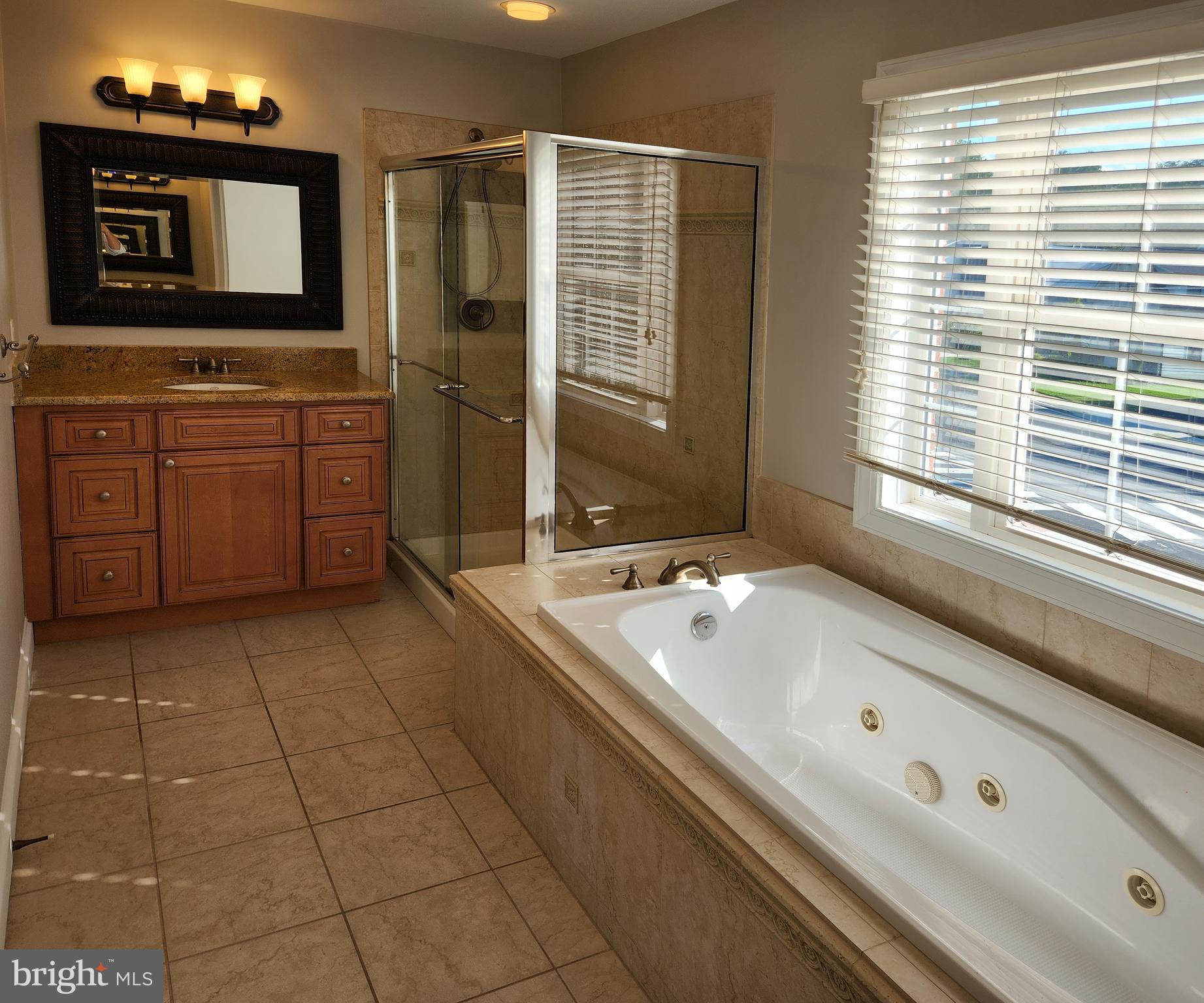 VIENNA WOODS - Residential Lease