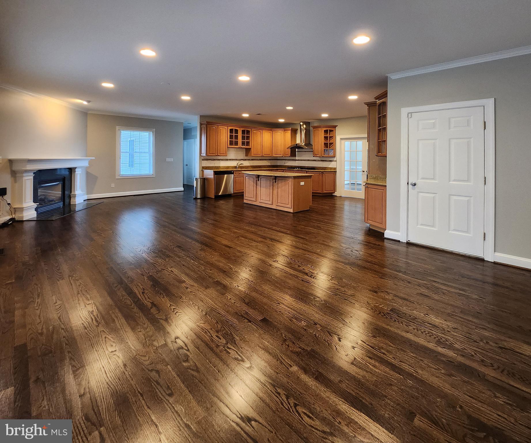 VIENNA WOODS - Residential Lease