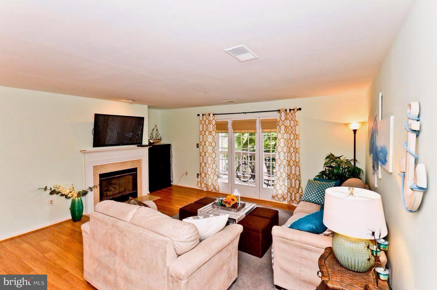 STRATFORD PLACE AT KINGS - Residential