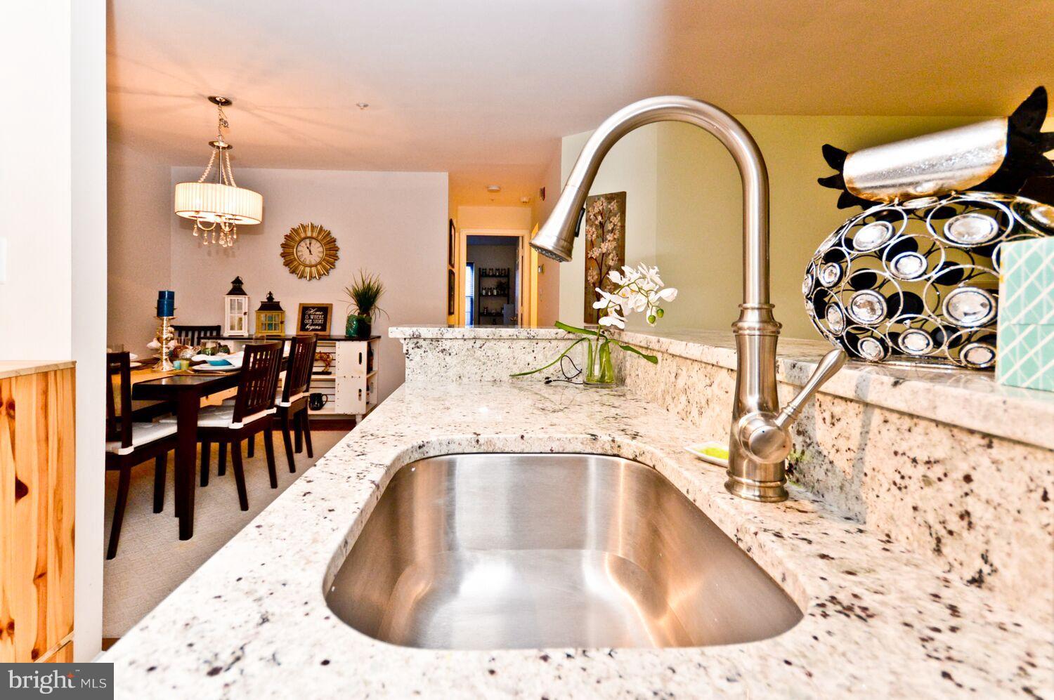 STRATFORD PLACE AT KINGS - Residential