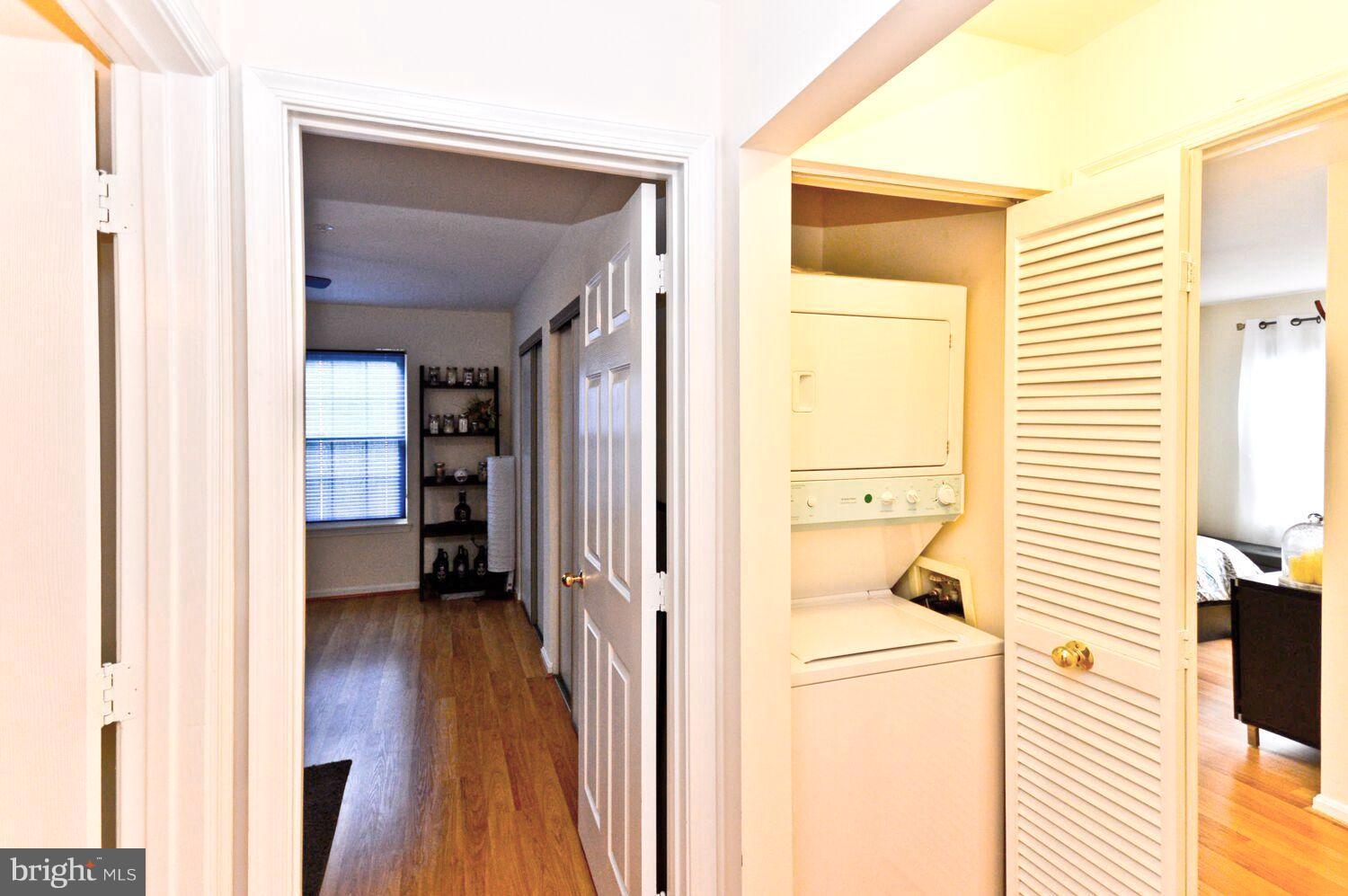 STRATFORD PLACE AT KINGS - Residential