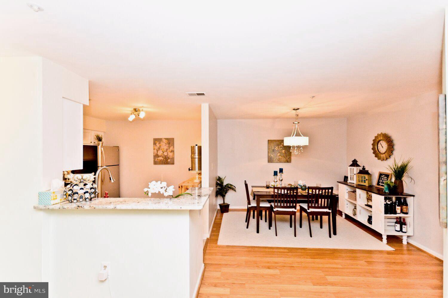 STRATFORD PLACE AT KINGS - Residential